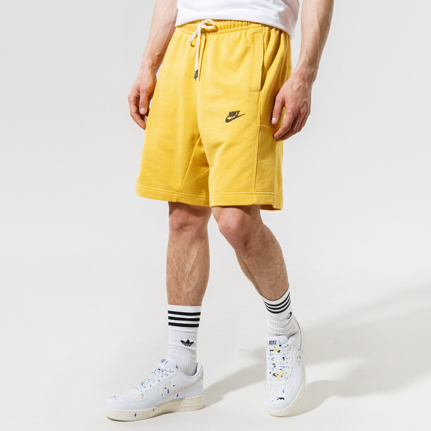 Herren Shorts NIKE SHORTS SPORTSWEAR DA0688-761 Gelb
