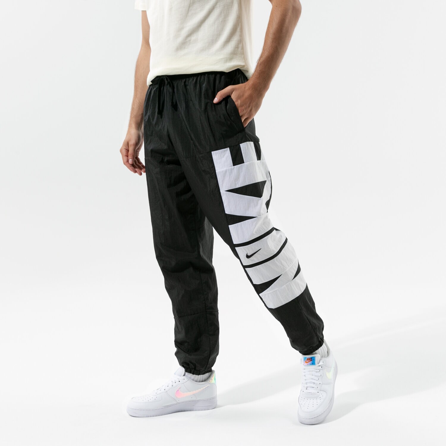 Herren Hosen NIKE HOSE DRI-FIT STARTING 5 NBA CW7351-010 Schwarz