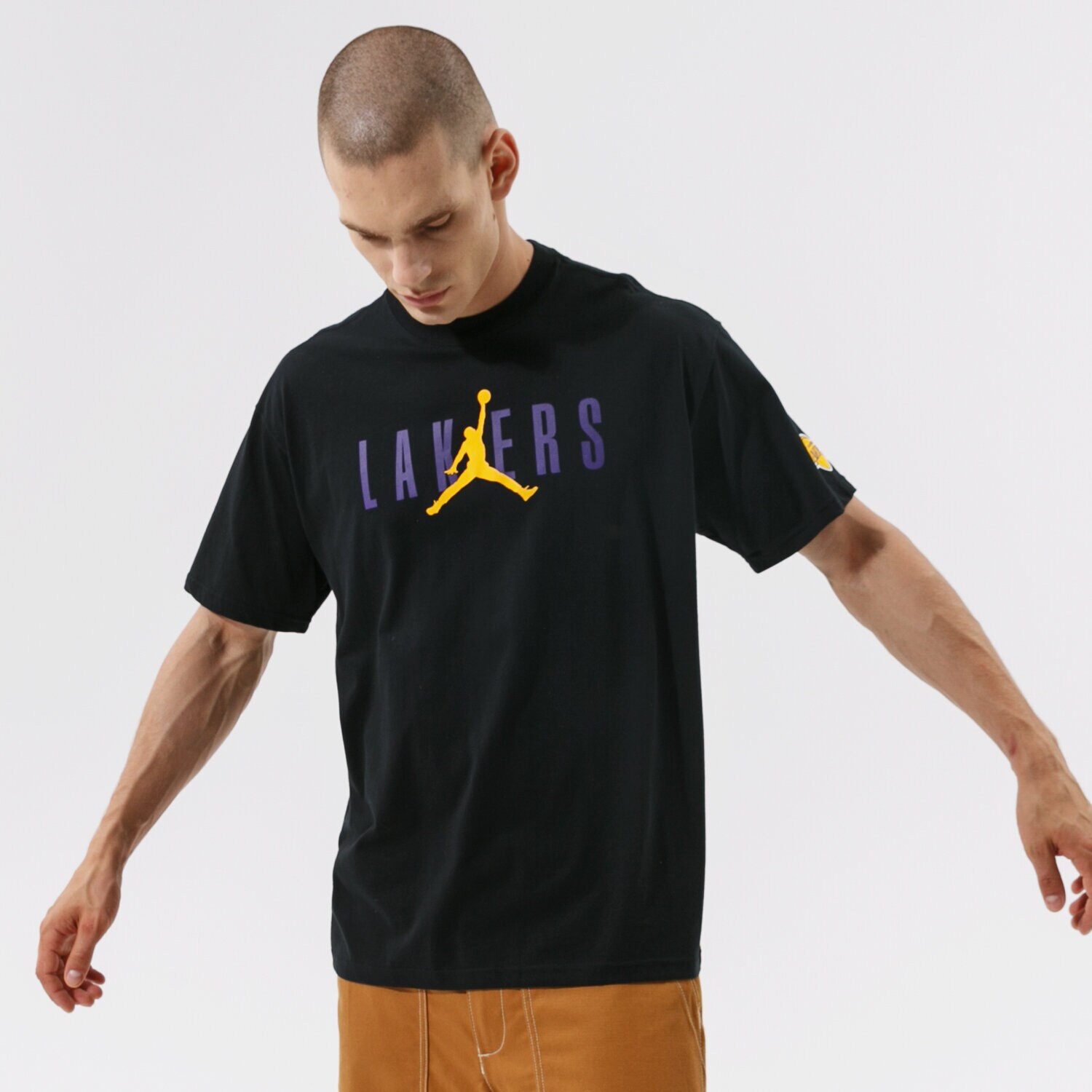 Herren T-Shirt NIKE T-SHIRT LAL M NK CTS JDN STMT SS TEE NBA DA6512-010 Schwarz