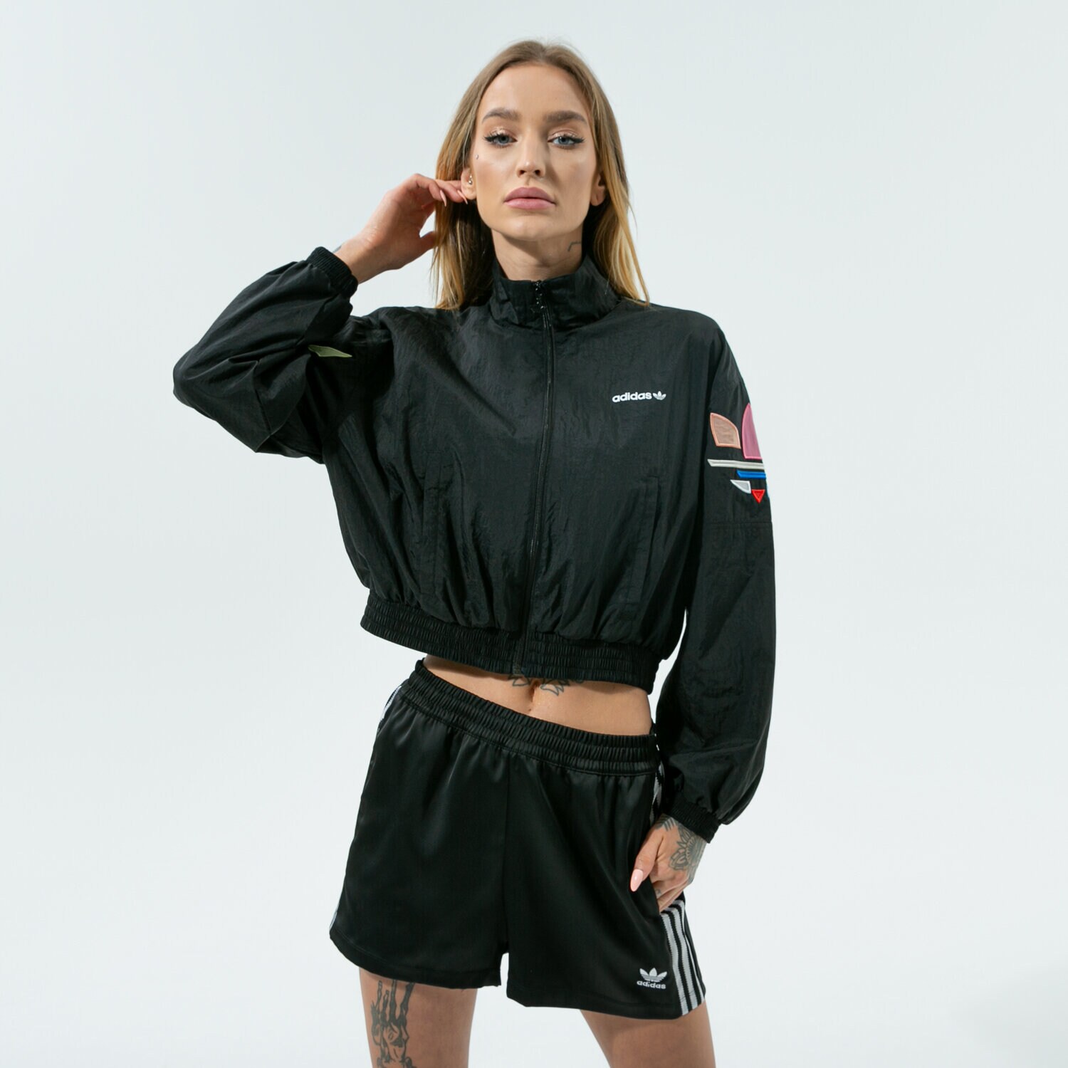 Damen ADIDAS SWEATSHIRT MIT REIßVERSCHLUSS TRACK TOP  H22866 Schwarz