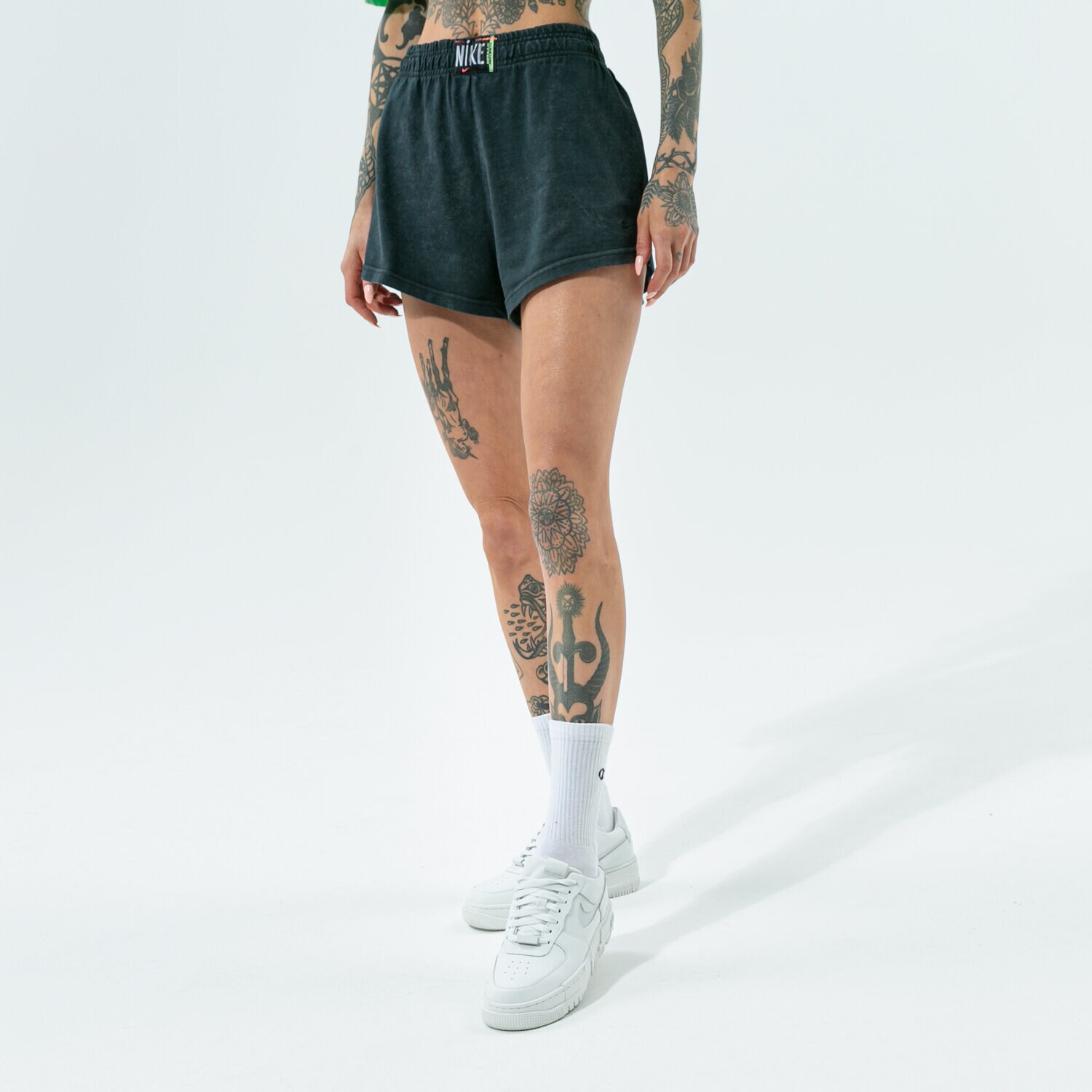 Damen Shorts NIKE SHORTS W NSW WASH SHORT HR CZ9856-010 Schwarz