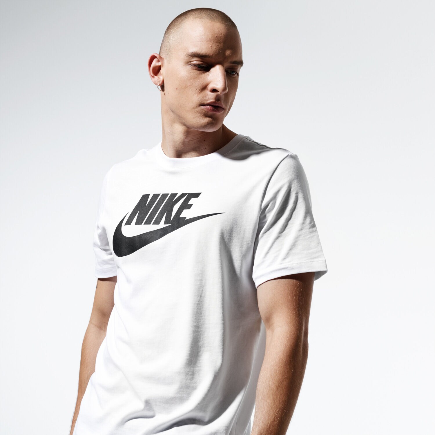 Herren T-Shirt NIKE T-SHIRT SPORTSWEAR AR5004-101 Weiß