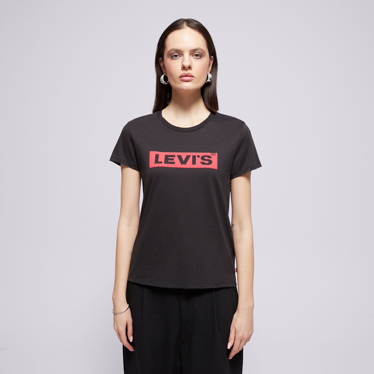 Damen T-Shirt LEVI'S T-SHIRT THE PERFECT TEE 17369-1506 Schwarz