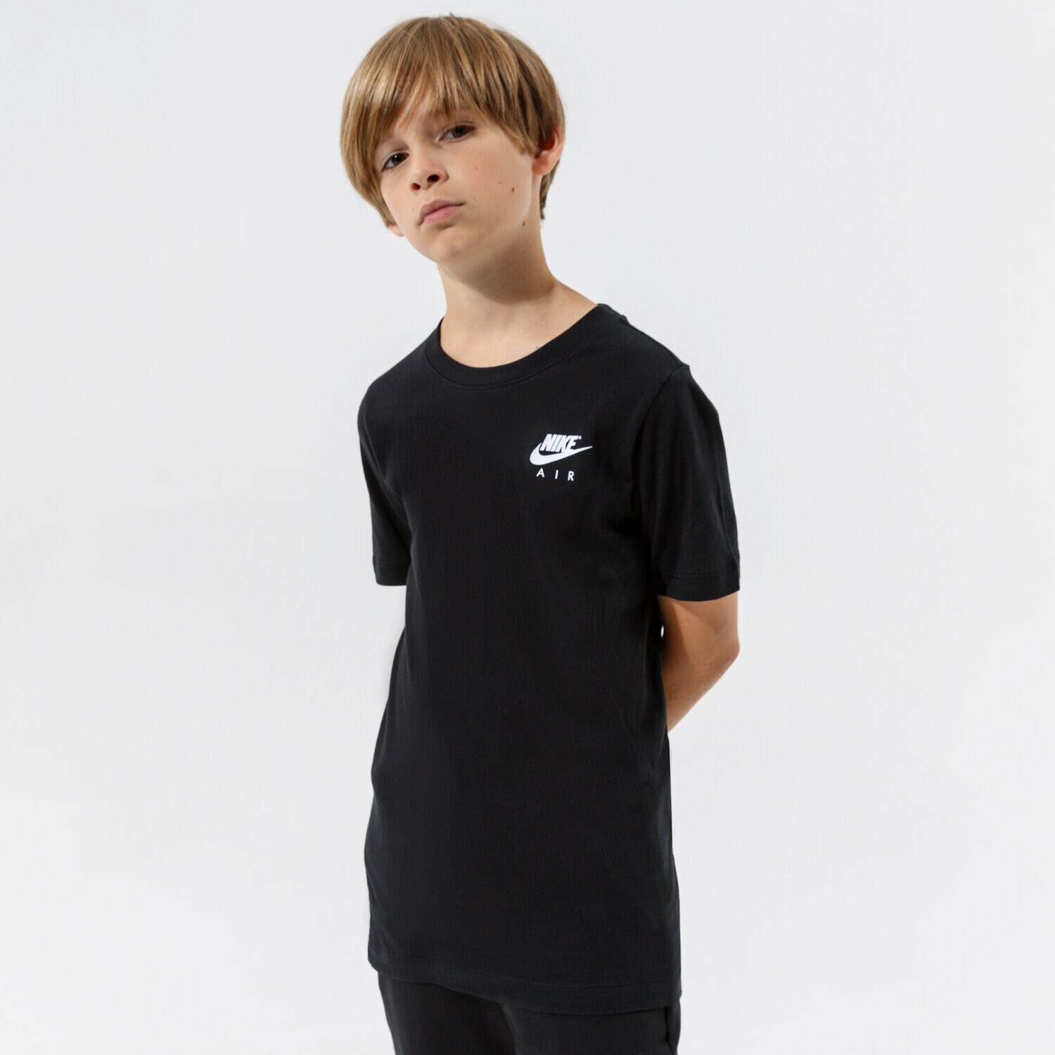Kinder T-Shirt NIKE T-SHIRT B NSW TEE AIR C/S FA21 BOY DJ6613-010 Schwarz