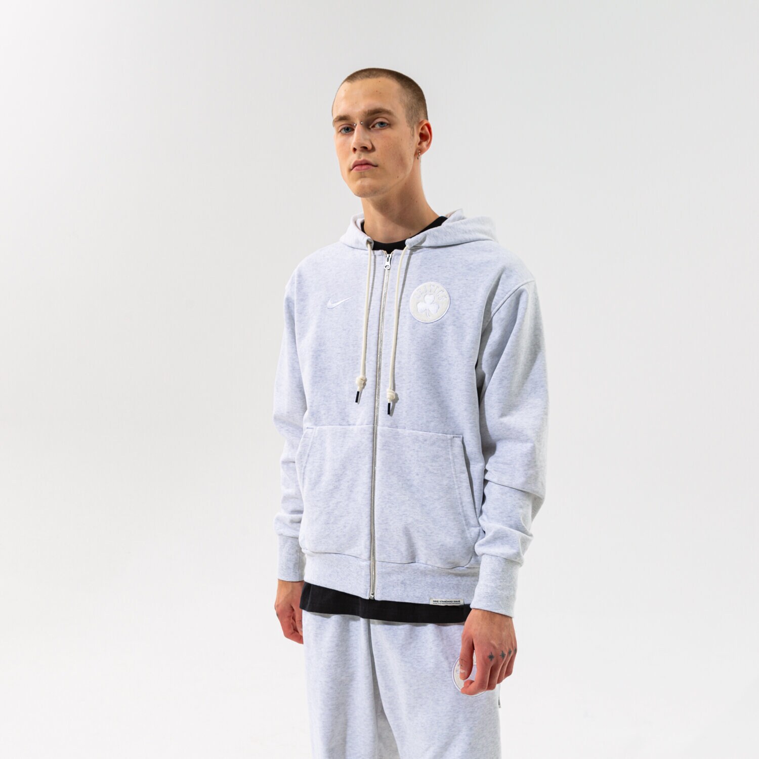 Herren NIKE SWEATSHIRT MIT REIßVERSCHLUSS Z KAPTUREM   BOS M NK DF  DB1072-051 Grau