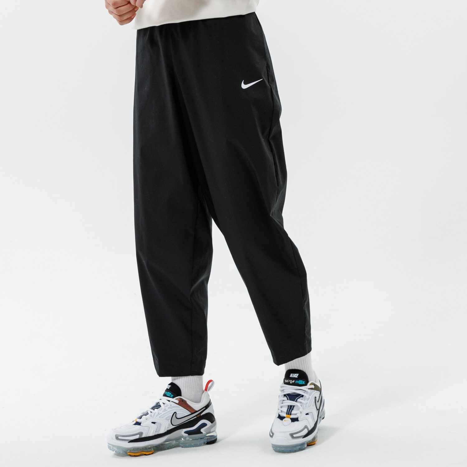 Damen Hosen NIKE HOSE W NSW ESSNTL WVN HR PNT CRV DD5975-010 Schwarz
