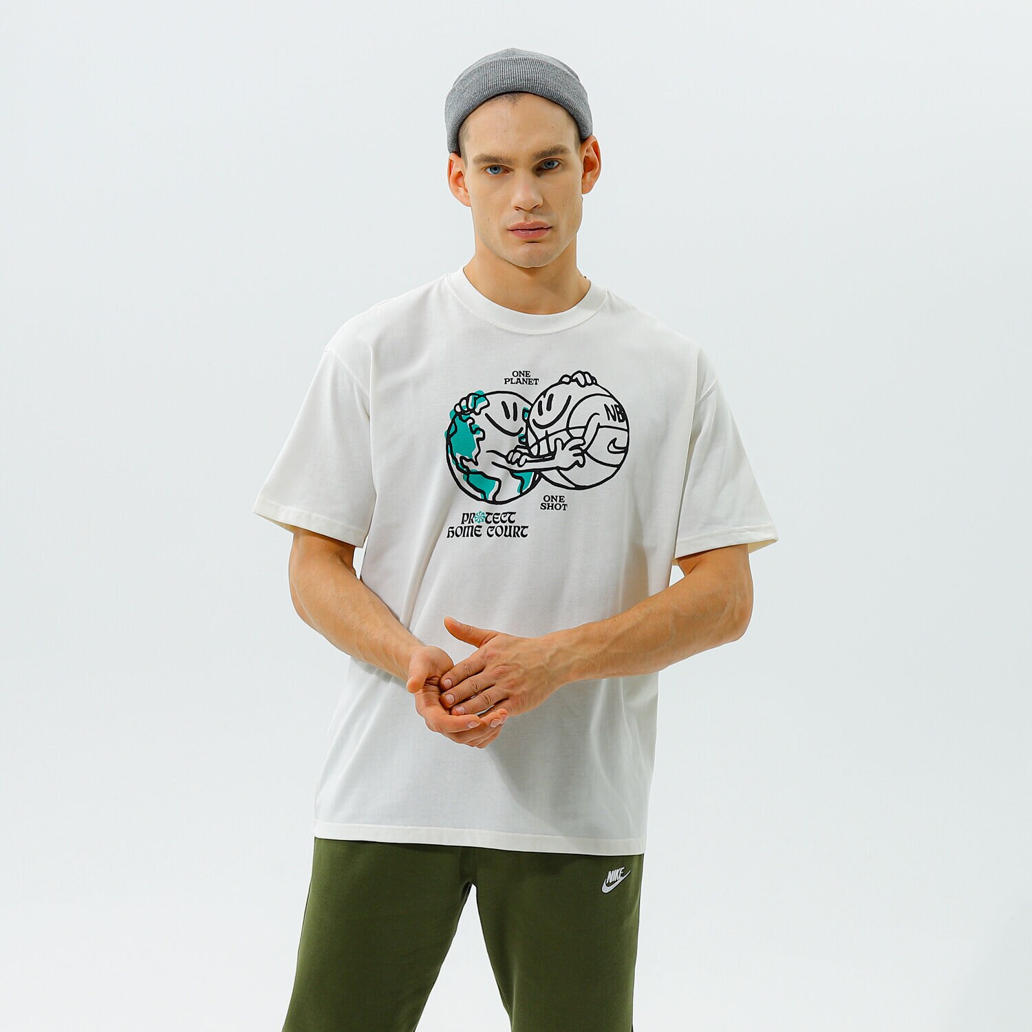 Herren T-Shirt NIKE T-SHIRT M NK CTS N31 M2Z SS 2 TEE NBA DM1317-901 Beige
