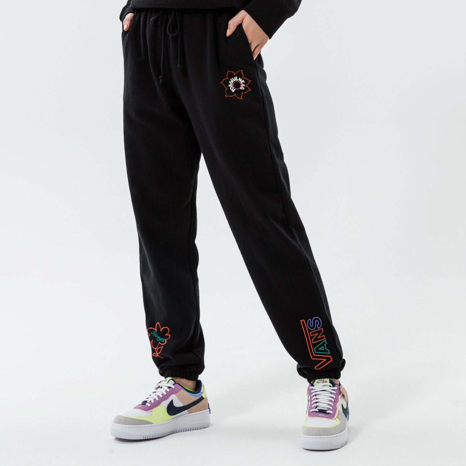 Damen Hosen VANS HOSE WM CULTIVATE CARE SWEATPANT VN0A5LK3BLK1 Schwarz