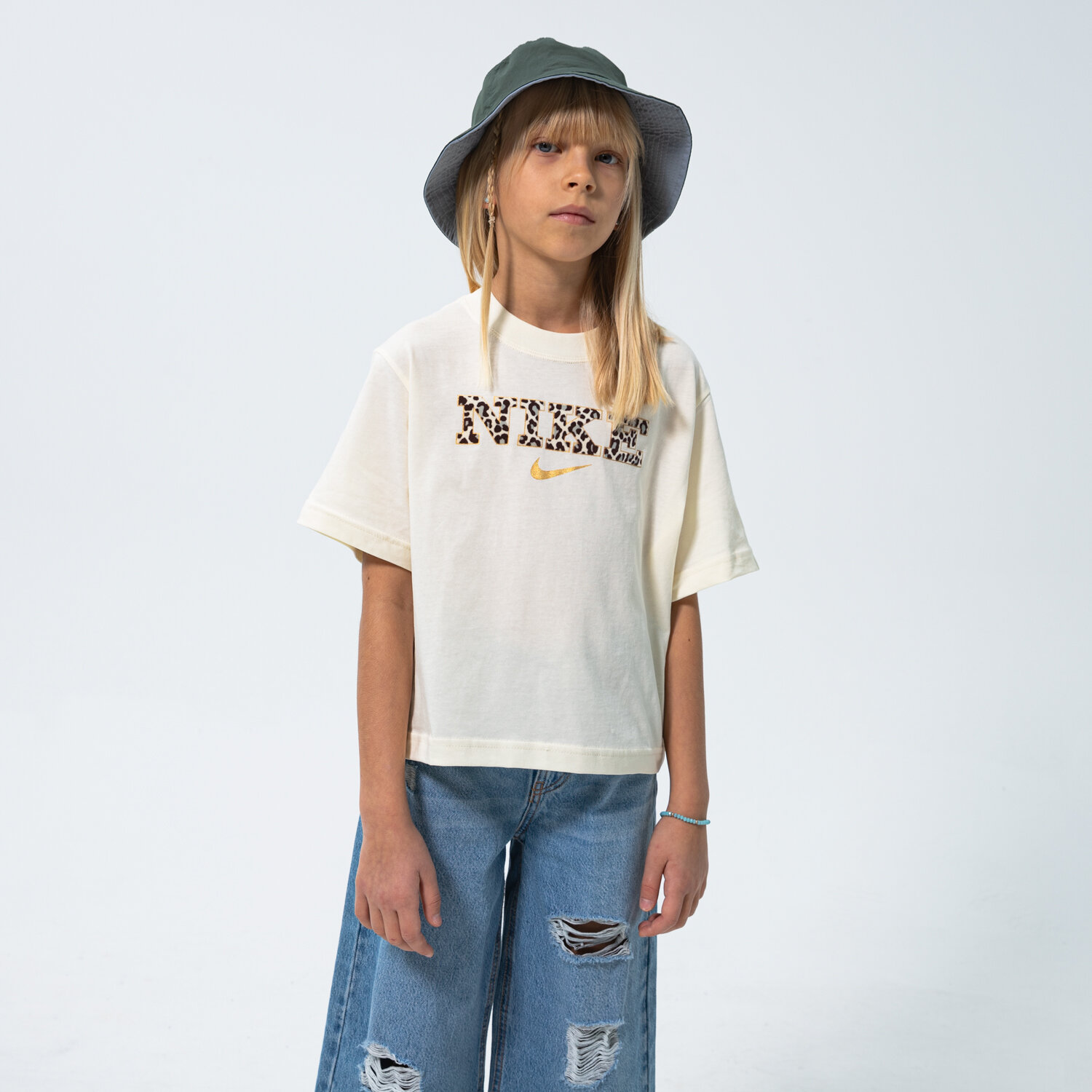 Kinder T-Shirt NIKE T-SHIRT G NSW TEE BOXY GIRL DM3489-113 Weiß