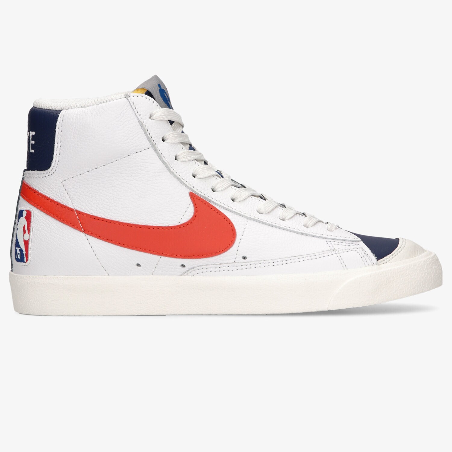 Herren Sneaker NIKE BLAZER MID '77 EMB DD8025-100 Weiß