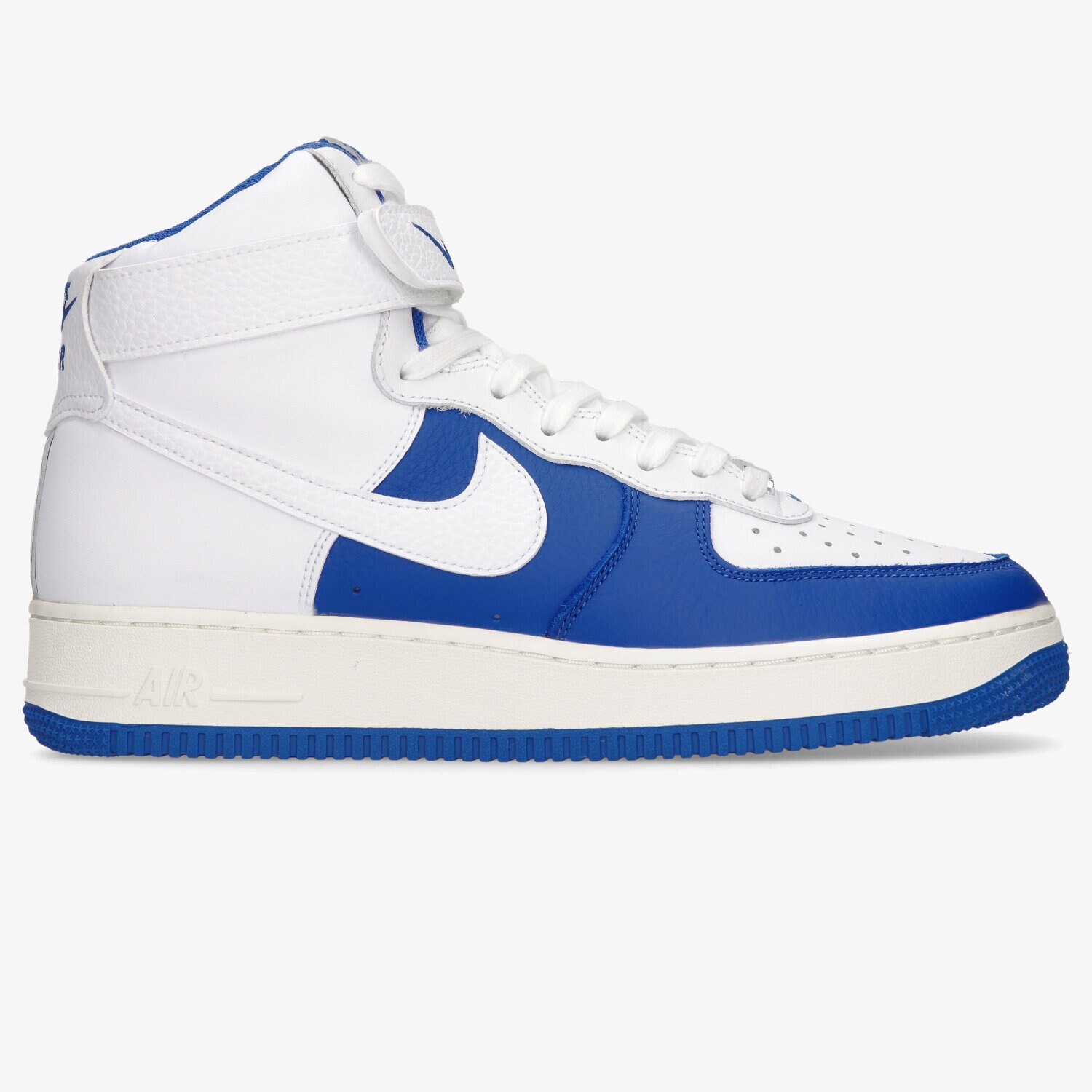 Herren Sneaker NIKE AIR FORCE 1 HIGH '07 LV8 EMB DC8870-100 Weiß