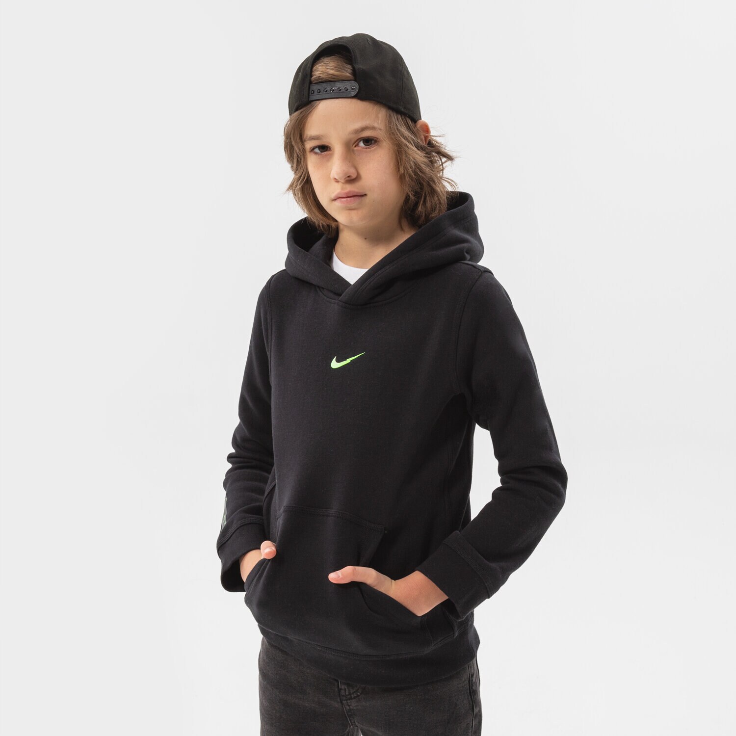 Kinder NIKE HOODIE B NSW ZIGZAG FLC BOY DO2669-010 Schwarz