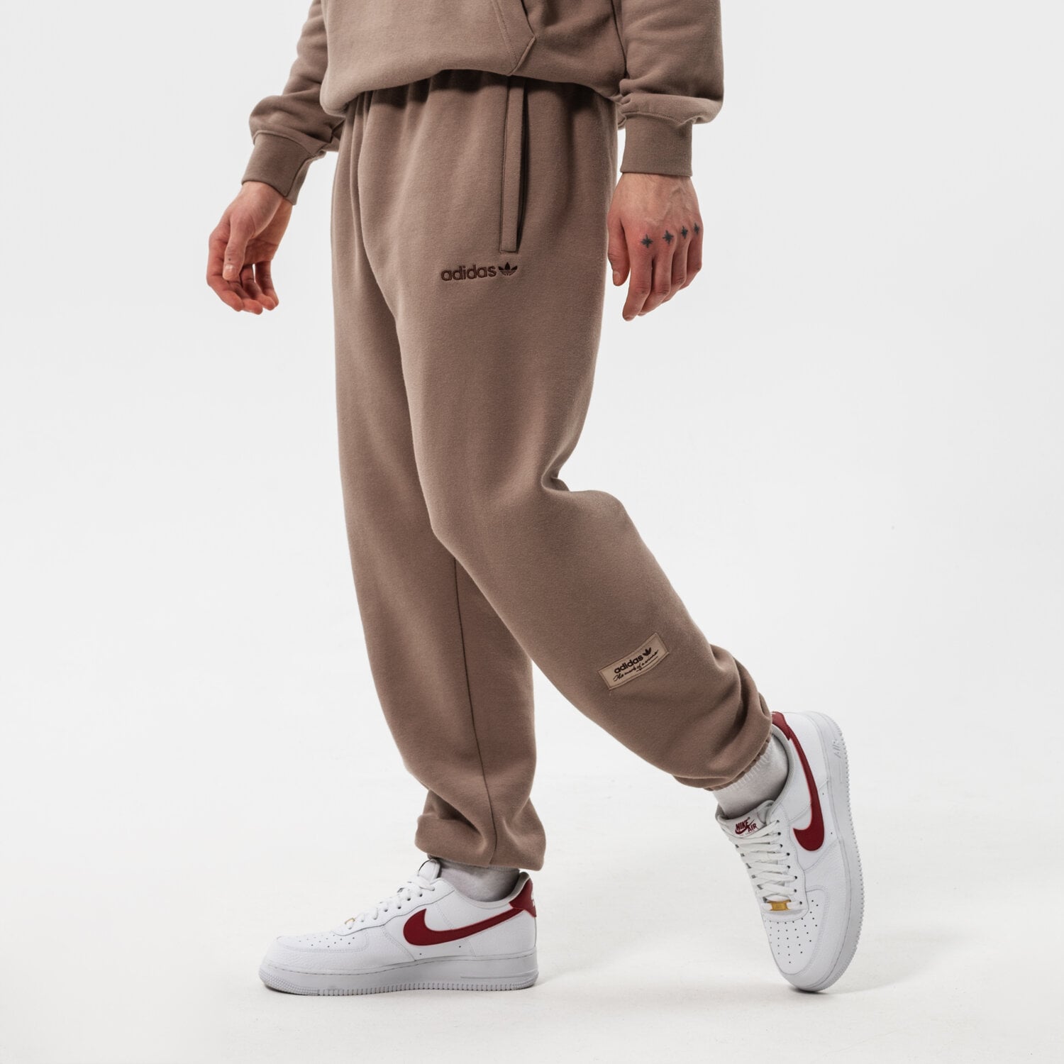 Herren Hosen ADIDAS HOSE TREFOIL LINEAR LABEL SWEATPANT HM2669 Braun
