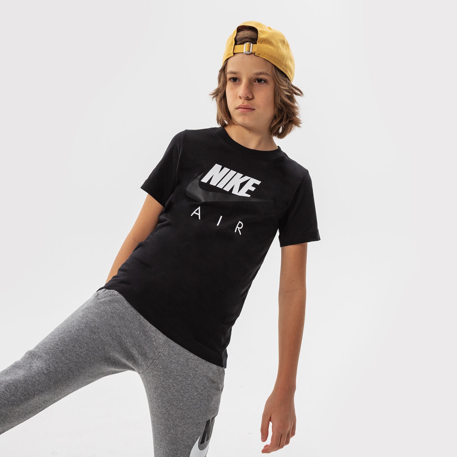 Kinder T-Shirt NIKE T-SHIRT SPORTSWEAR BOY CZ1828-010 Schwarz