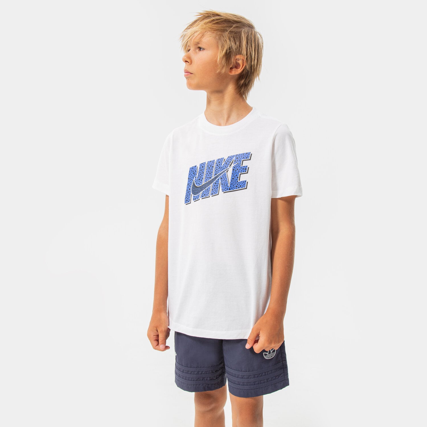 Kinder T-Shirt NIKE T-SHIRT U NSW TEE CORE BRANDMARK 4 BOY DO1825-100 Weiß