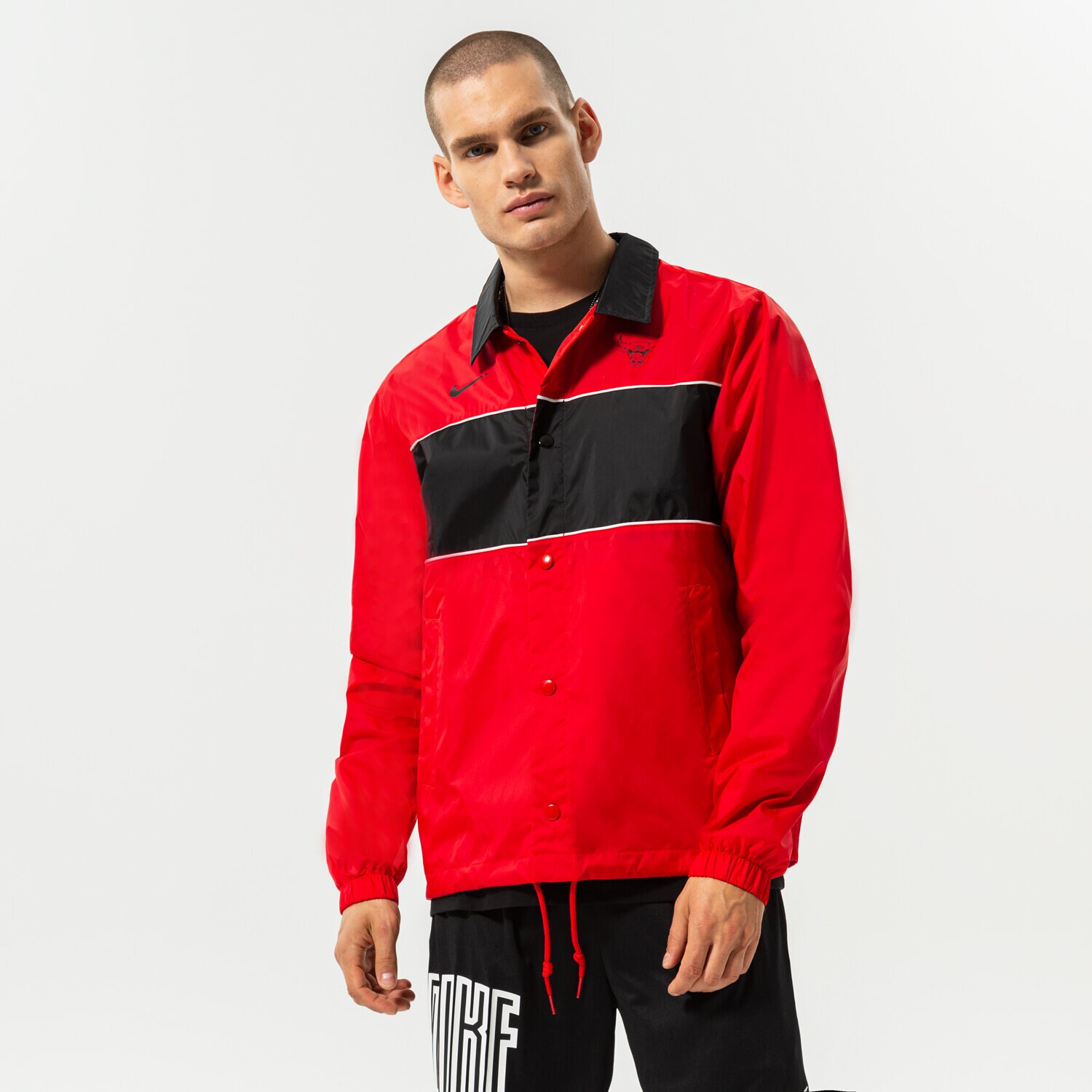 Herren Übergangsjacke NIKE JACKE CHI M NK JKT LTWT CTS NBA DN8793-657 Dunkelrot