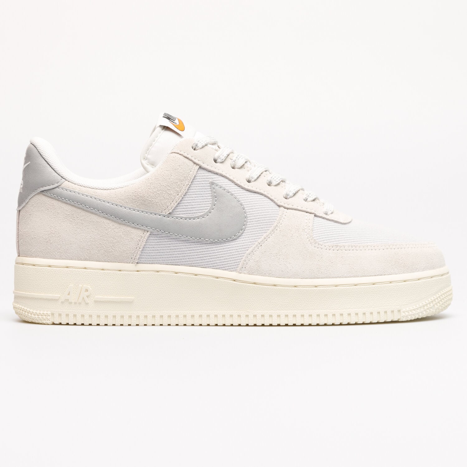 Herren Sneaker NIKE AIR FORCE 1 '07 LV8 DO9801-100 Grau
