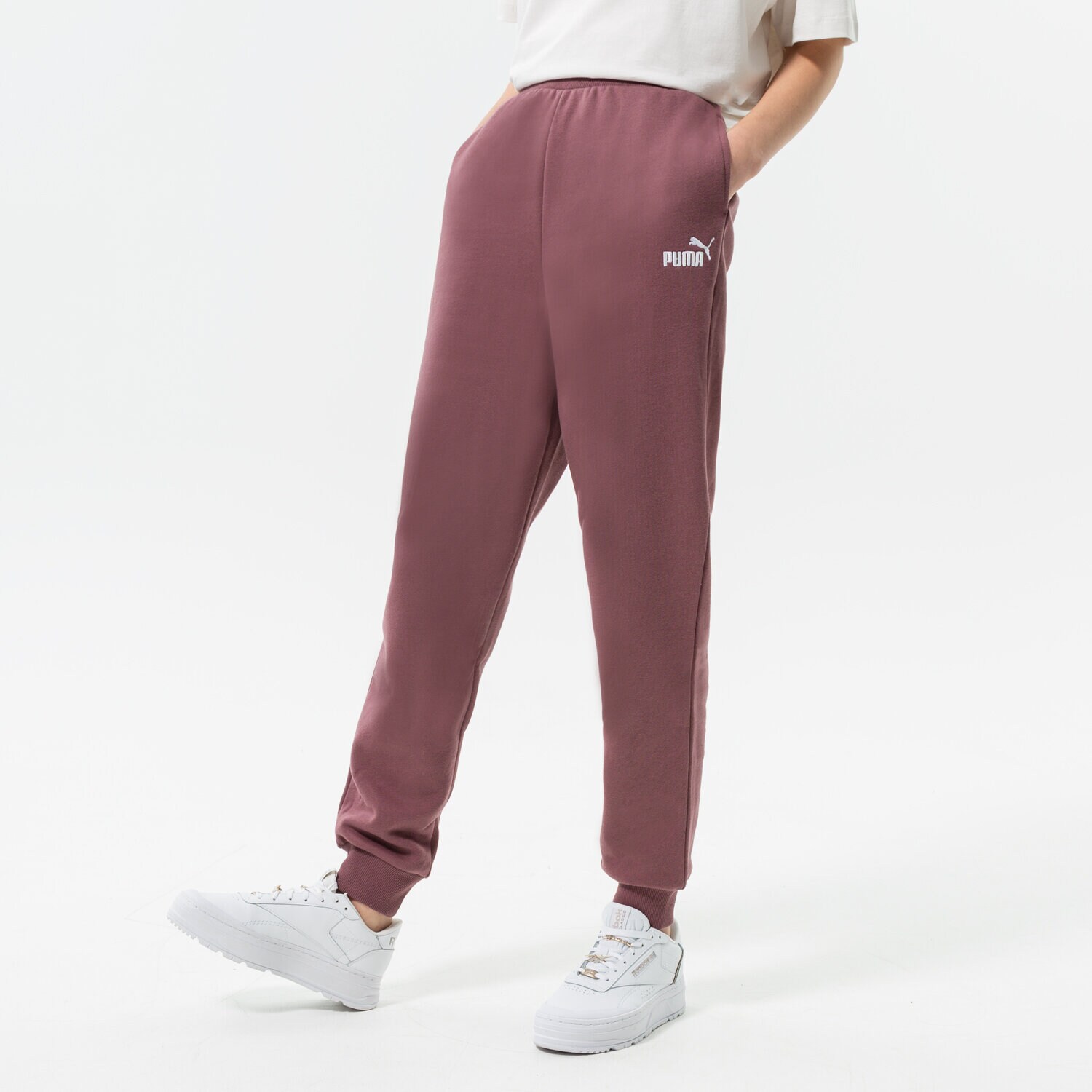 Damen Hosen PUMA HOSE ESS+ EMBROIDERY HIGH-WAIST FL 670007 75 Violet