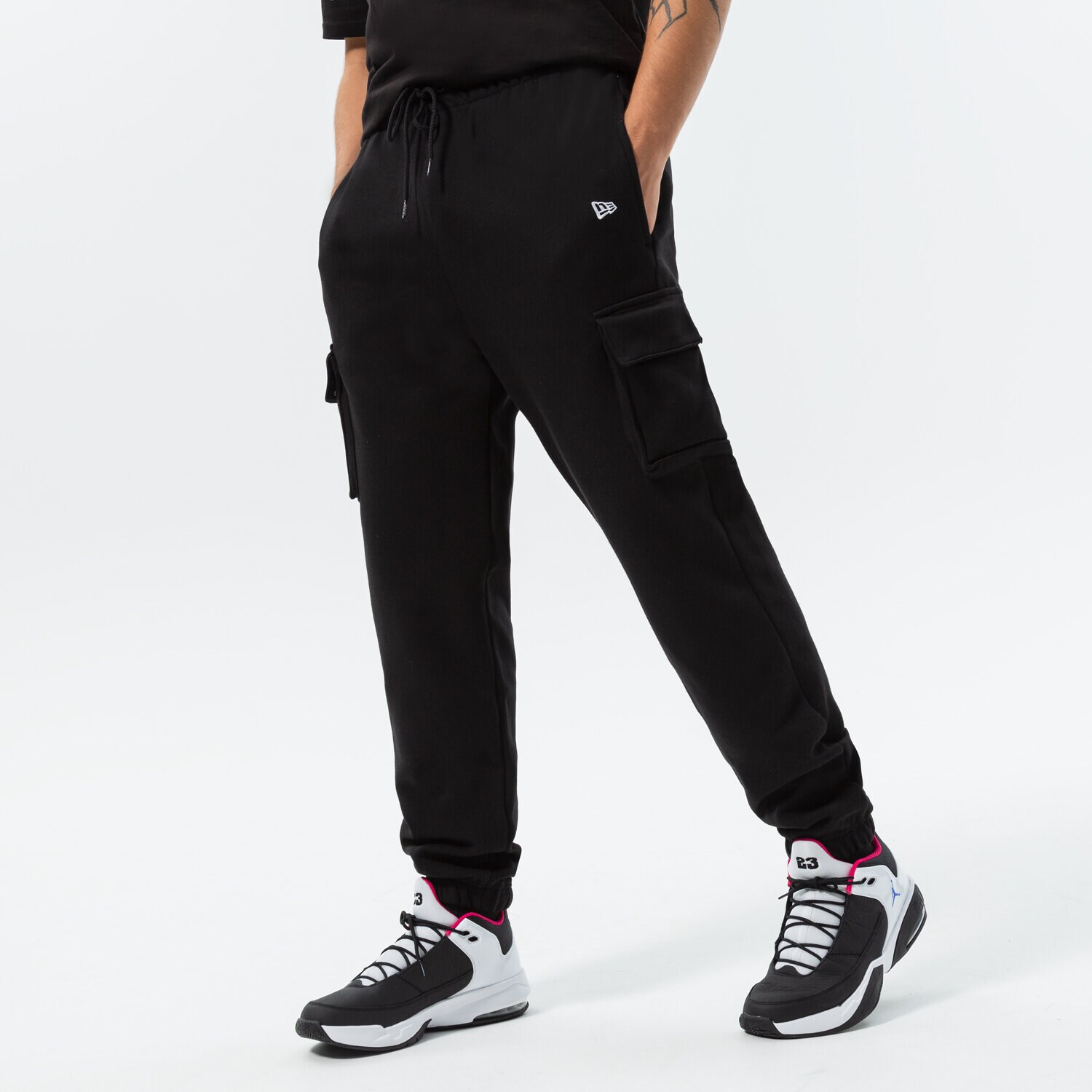 Herren Hosen NEW ERA HOSE NE PREMIUM CARGO BLK NEW ERA BLKWHI 60284750 Schwarz