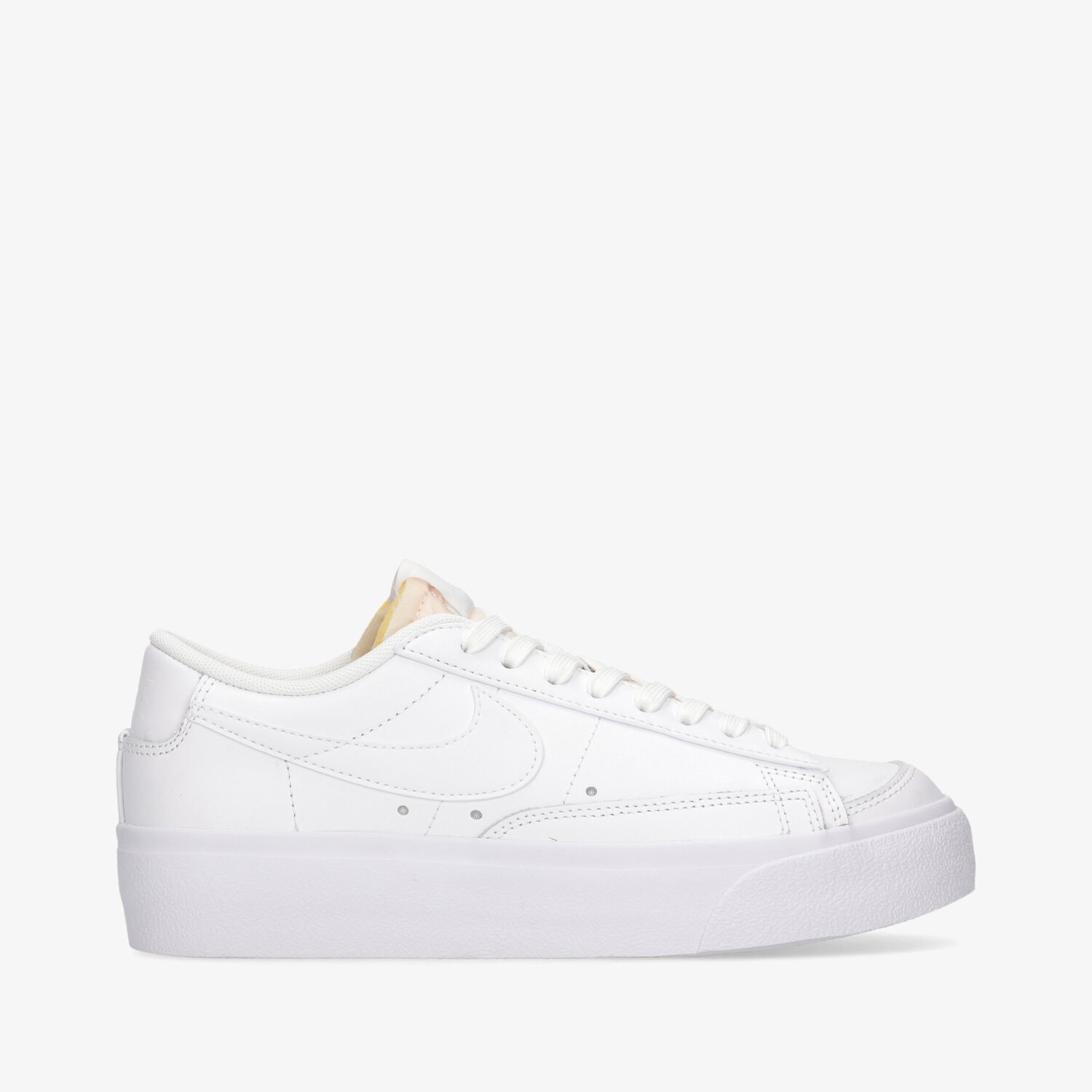 Damen Sneaker NIKE BLAZER LOW PLATFORM  DJ0292-100 Weiß