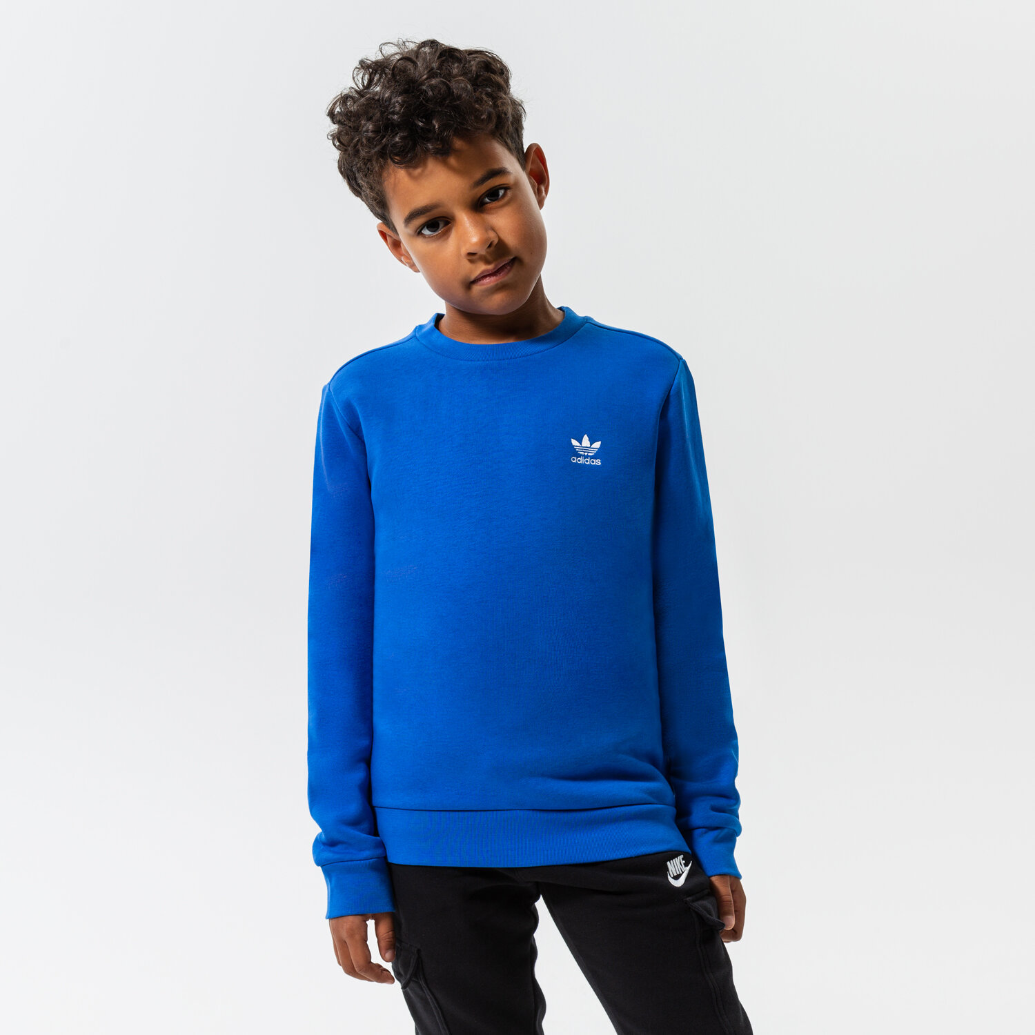 Kinder ADIDAS SWEATSHIRT CREW BOY HK2894 Dunkelblau