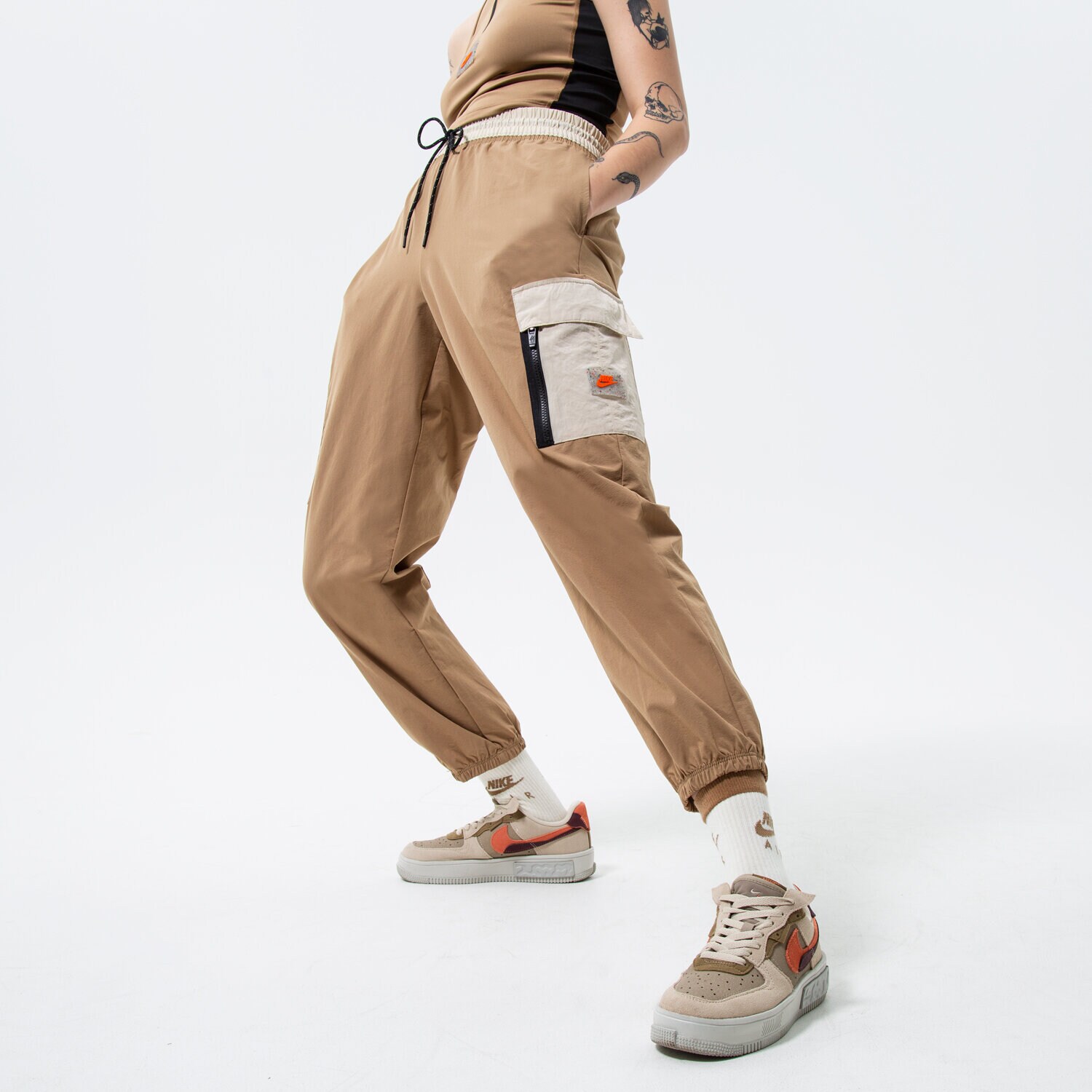 Damen Hosen NIKE HOSE W NSW WVN CARGO PANT SU DX2322-258 Braun