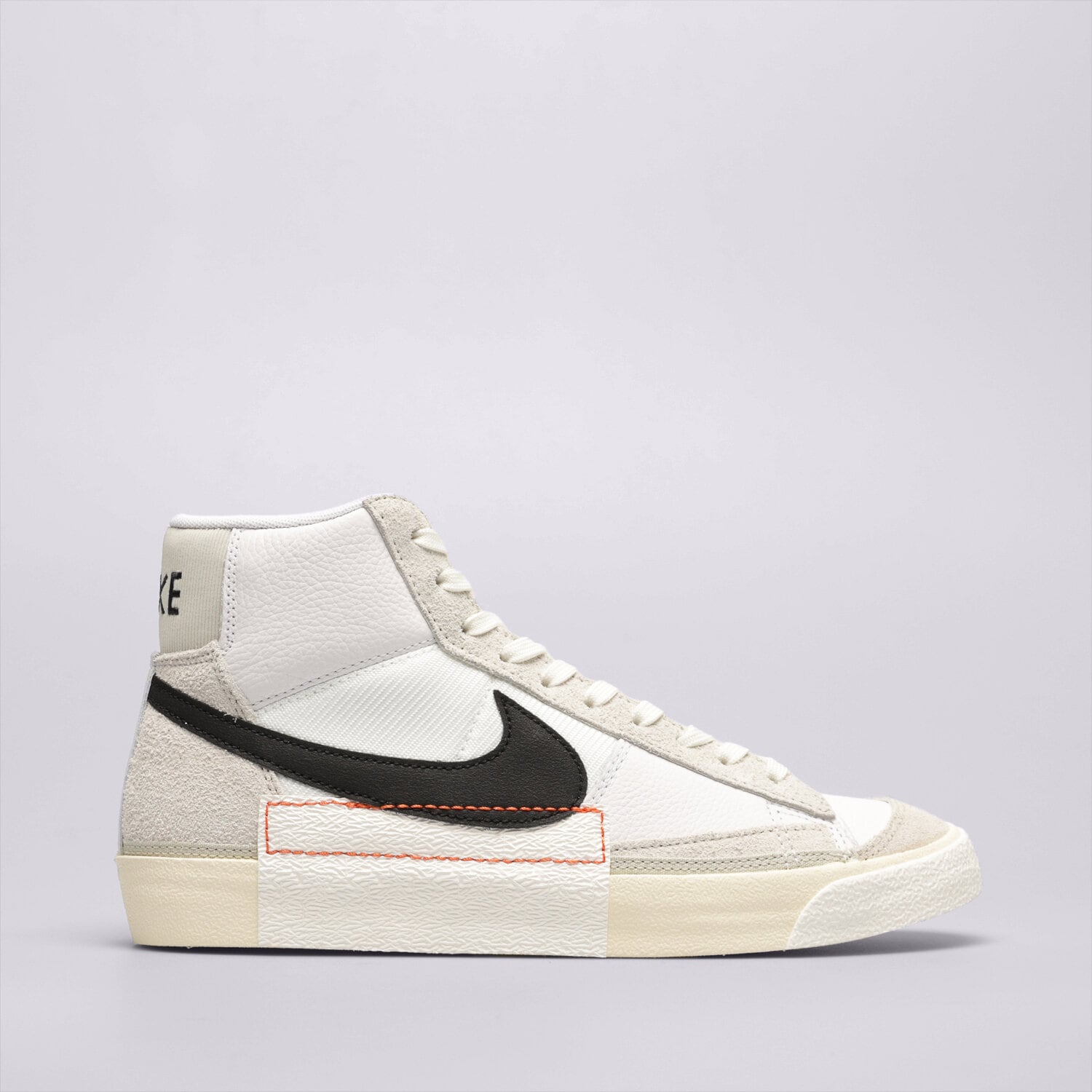 NIKE BLAZER 77 REMASTERED WeiB DQ7673 100 Sizeer