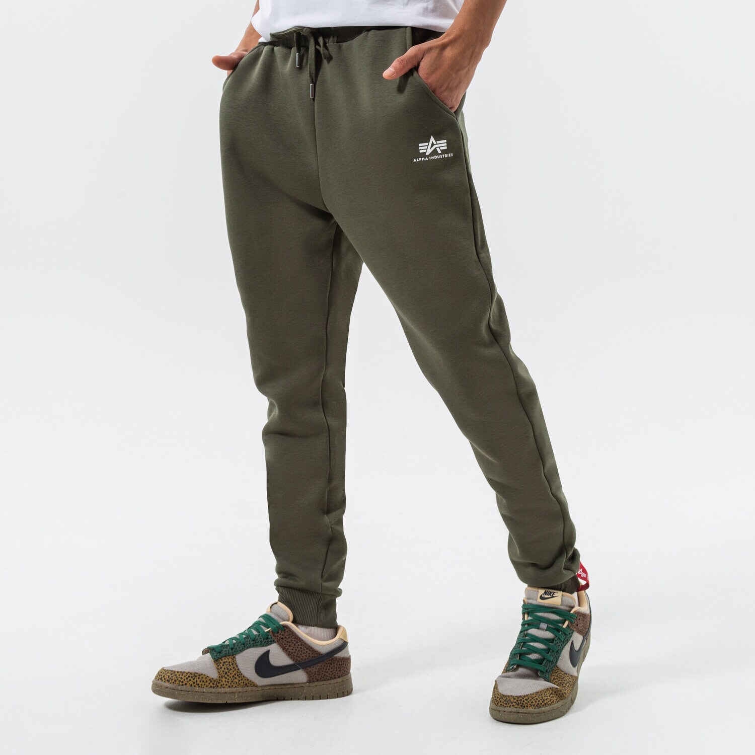 Herren Hosen ALPHA INDUSTRIES HOSE BASIC JOGGER SL 116370-142 Khaki