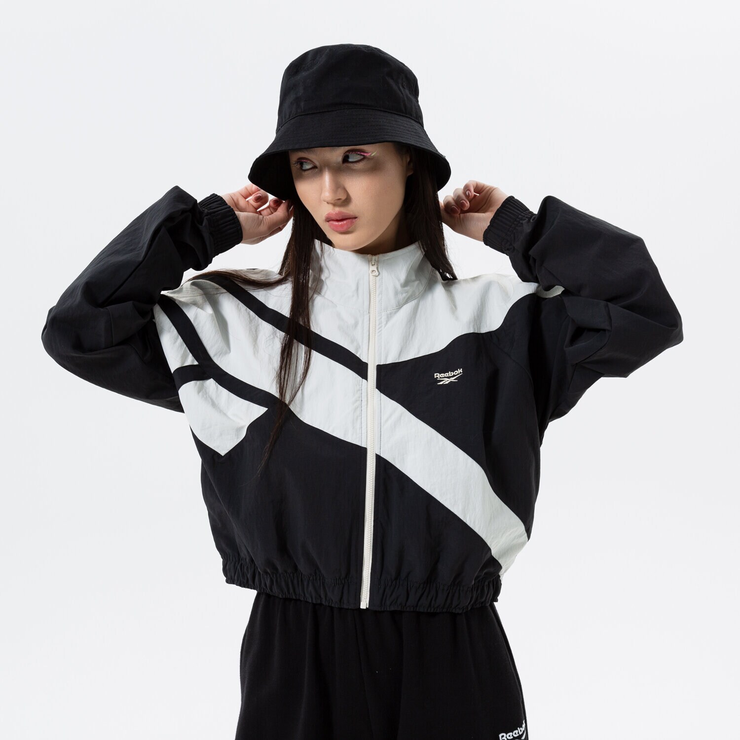 Damen Übergangsjacke REEBOK JACKE CL AE FR TT HH9752 Schwarz