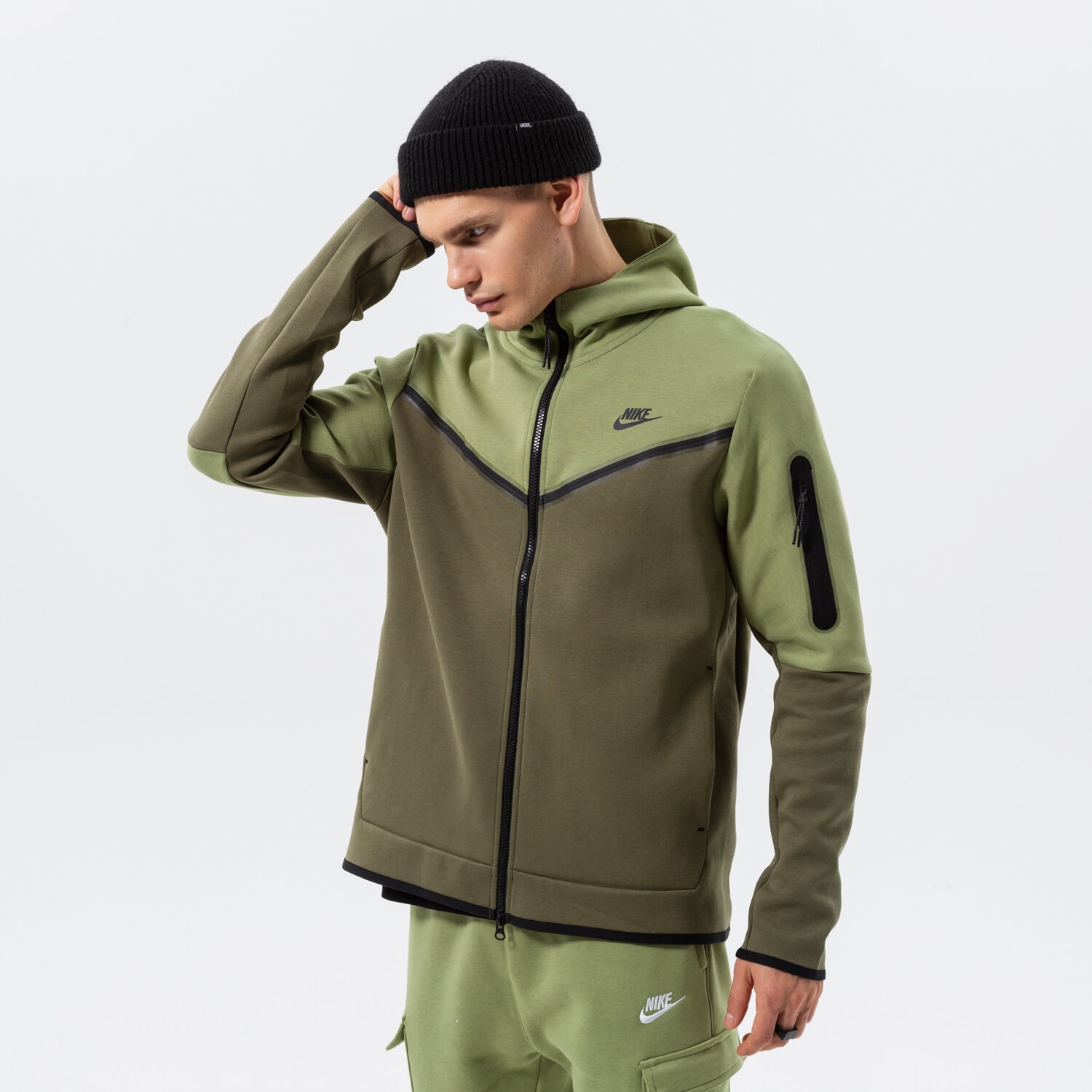 Herren NIKE FLEECESHIRT NIKE SPORTSWEAR TECH FLEECE CU4489-334 Khaki