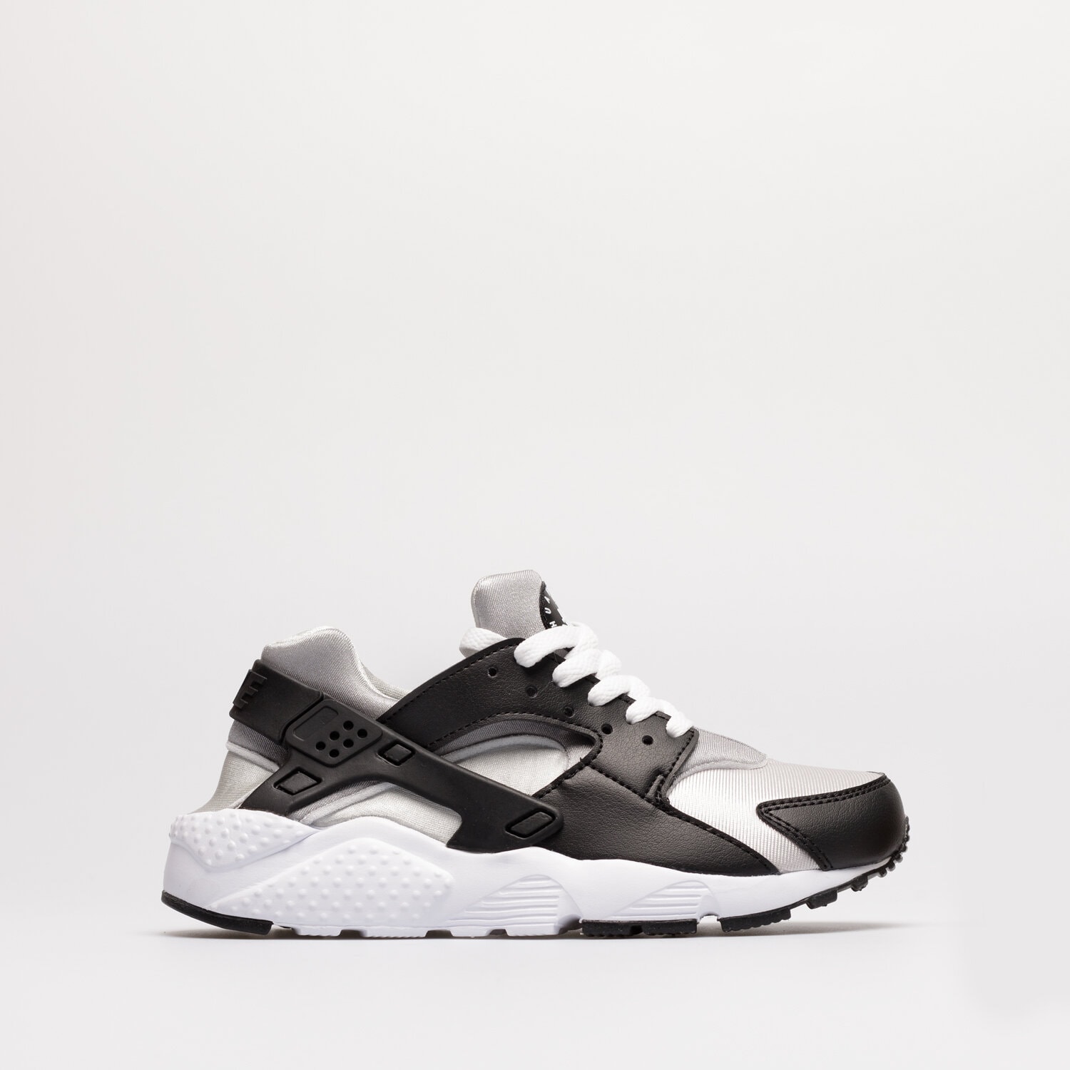 Black nike huarache size 5.5 clearance