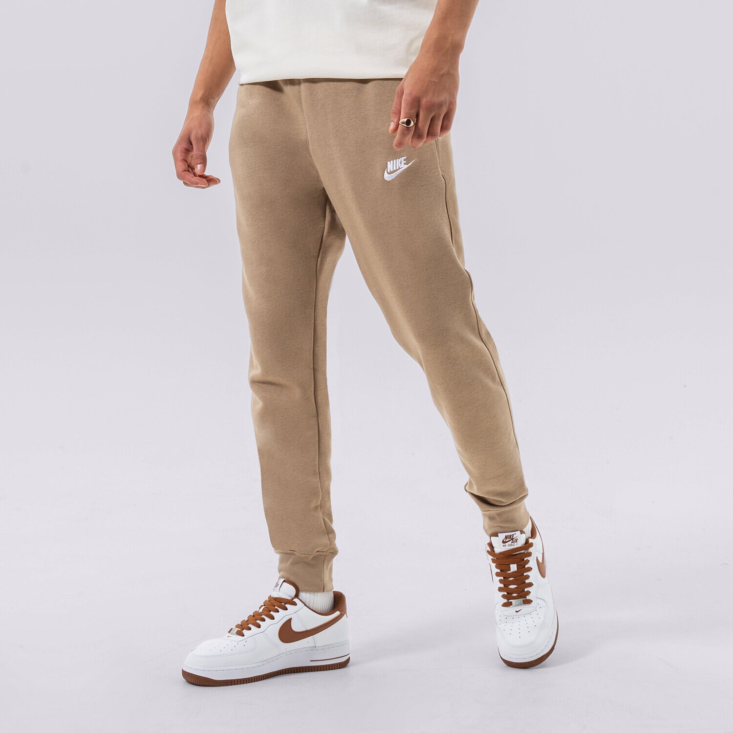 Herren Hosen NIKE HOSE NIKE SPORTSWEAR CLUB FLEECE BV2671-247 Beige