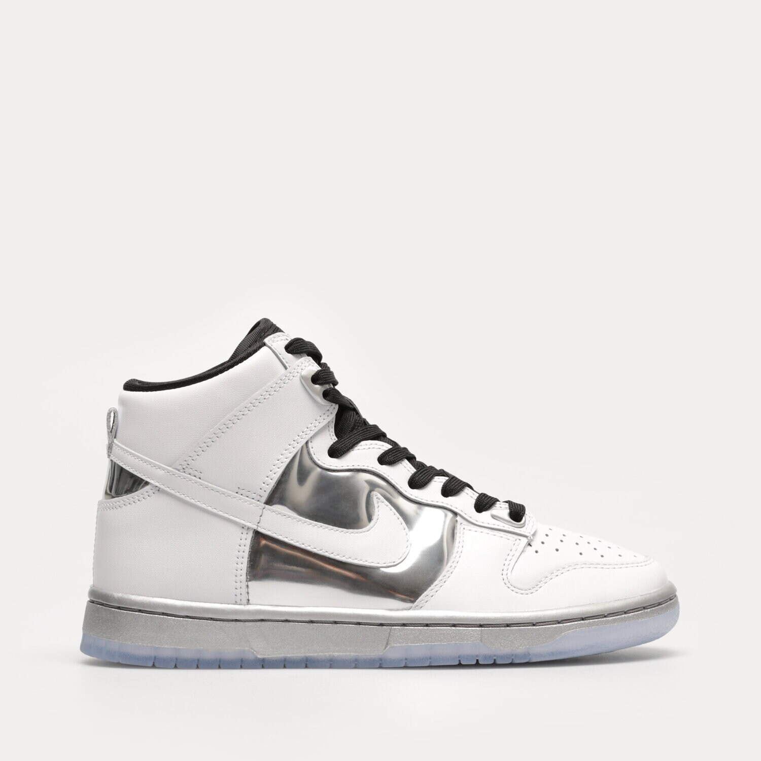 White high top nike dunks on sale
