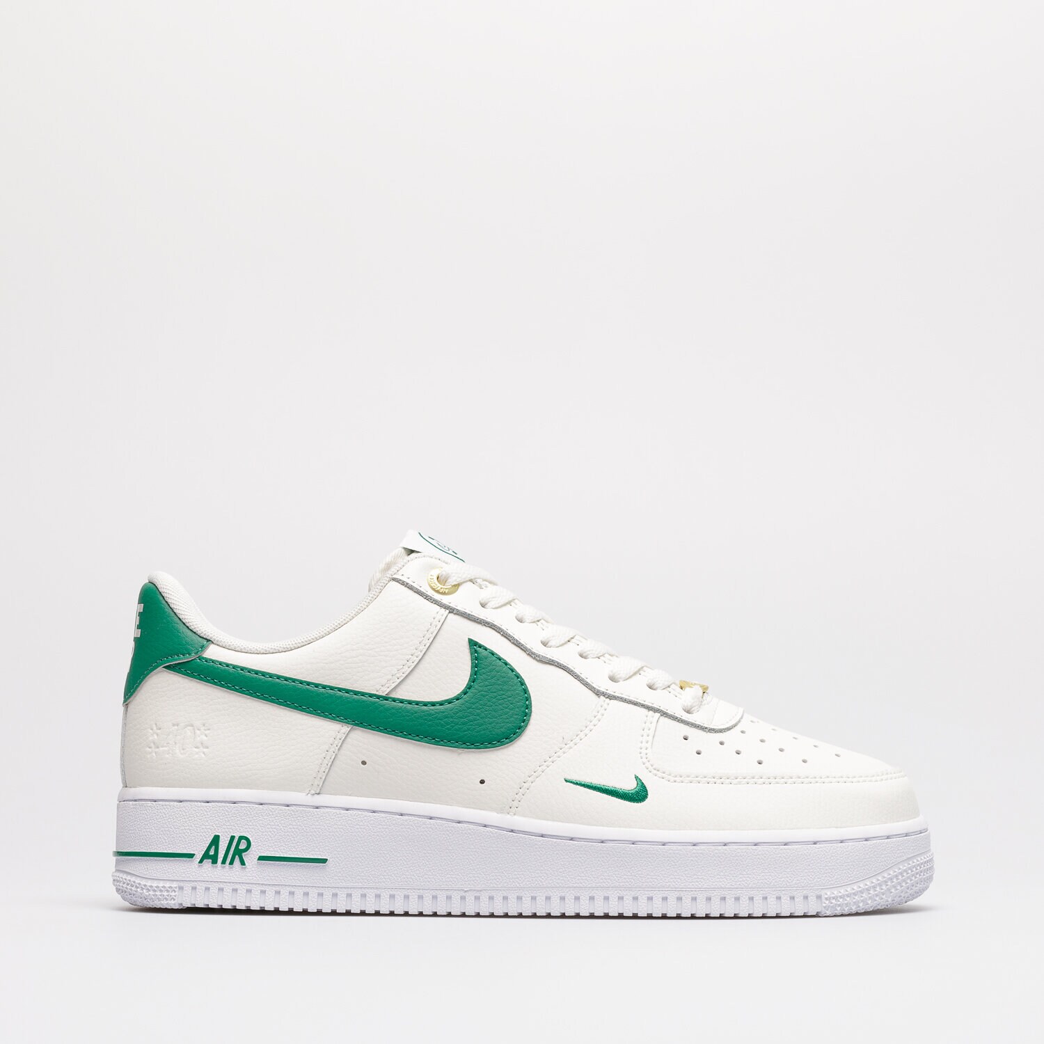Herren Sneaker NIKE AIR FORCE 1 '07 LV8 40TH DQ7658-101 Beige