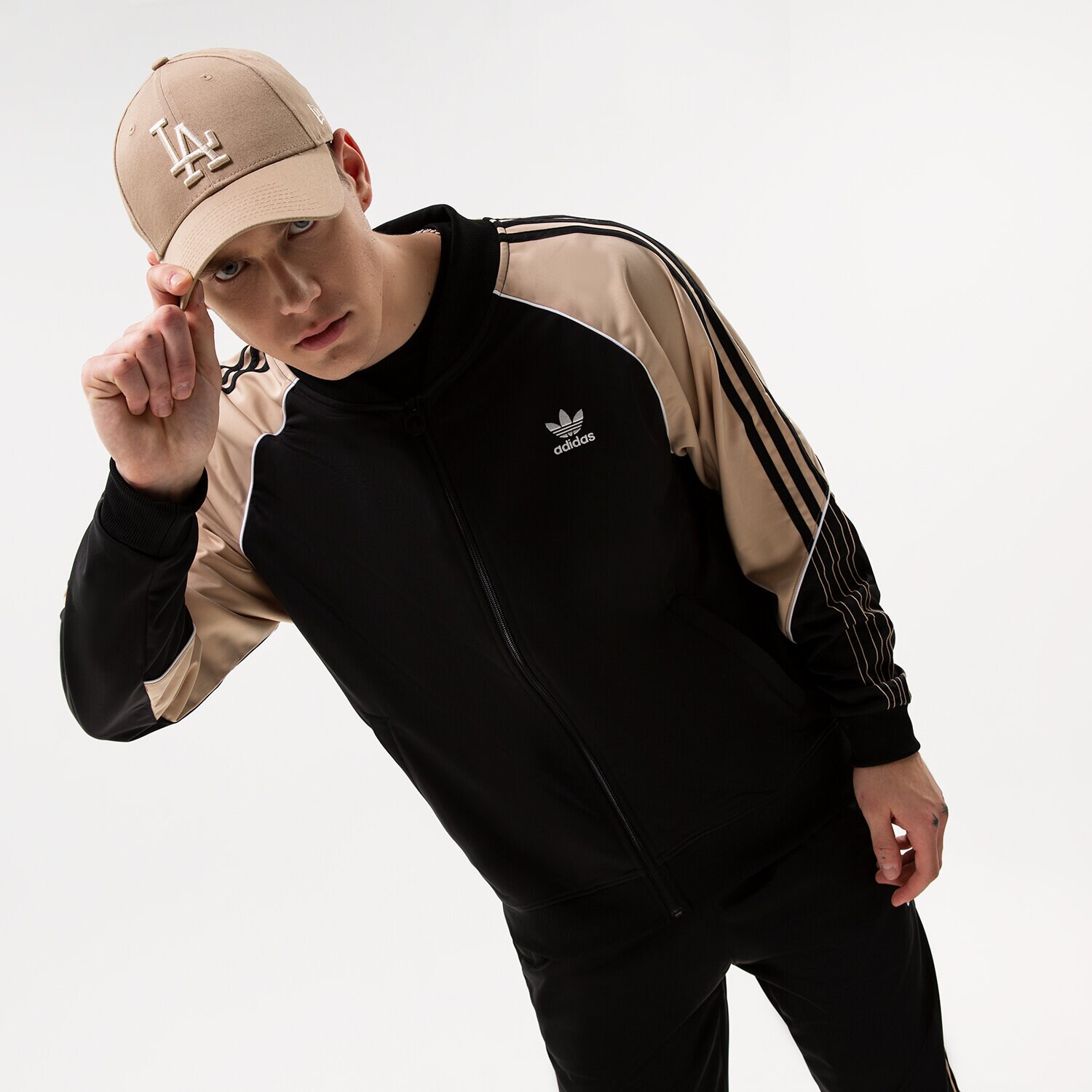 Herren ADIDAS SWEATSHIRT MIT REIßVERSCHLUSS TRICOT SST TT HI3000 Schwarz