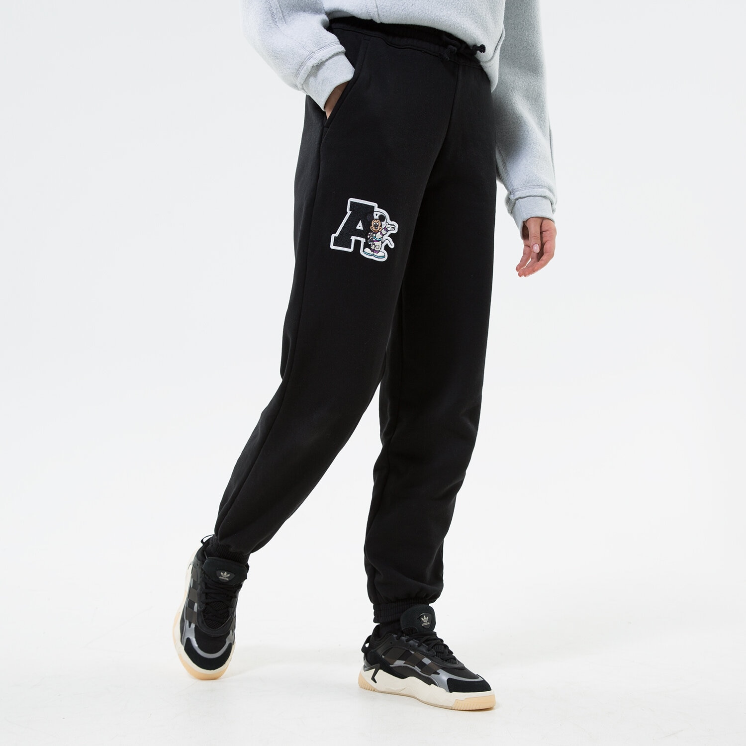 Damen Hosen ADIDAS HOSE DISNEY JOGGER HL9084 Schwarz
