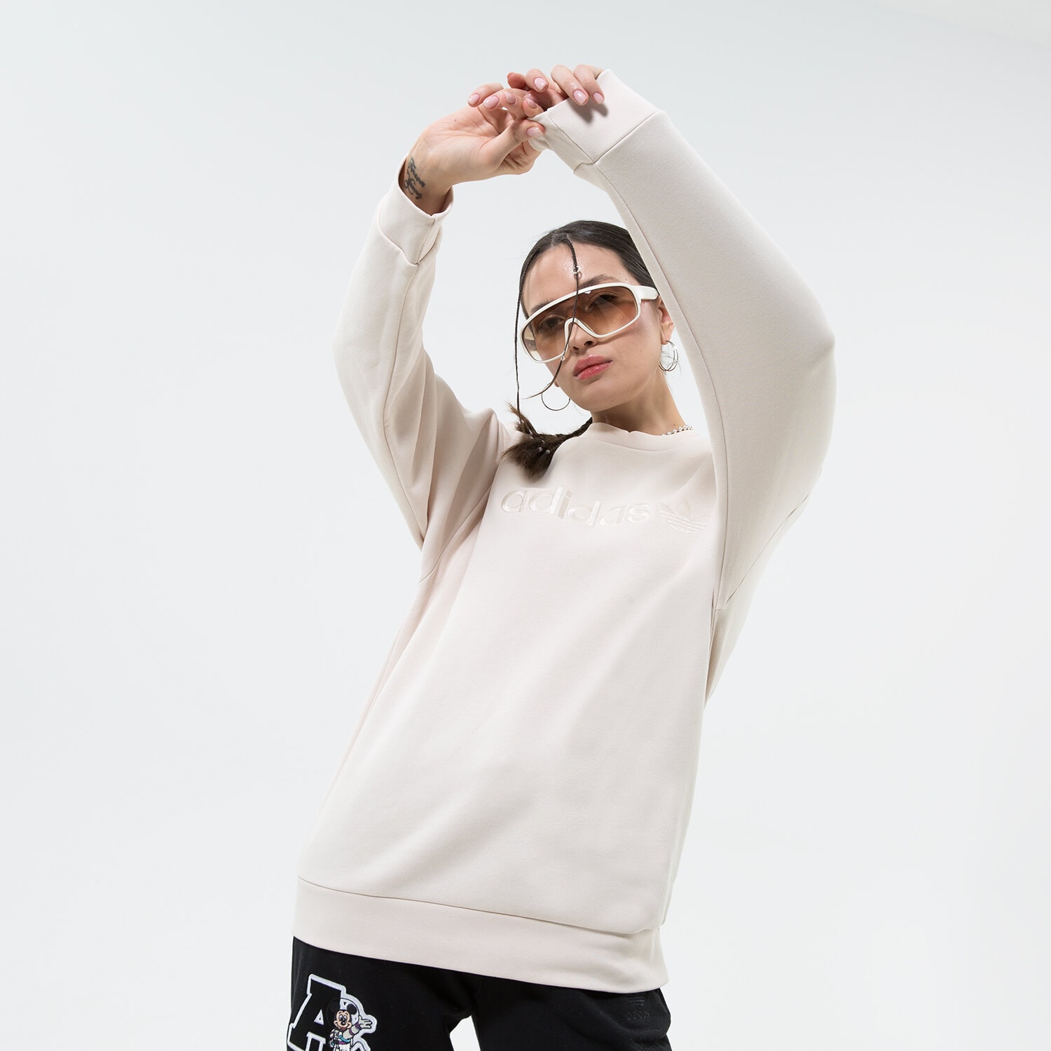 Damen ADIDAS SWEATSHIRT EMB CREW W'WHT HY8731 Beige