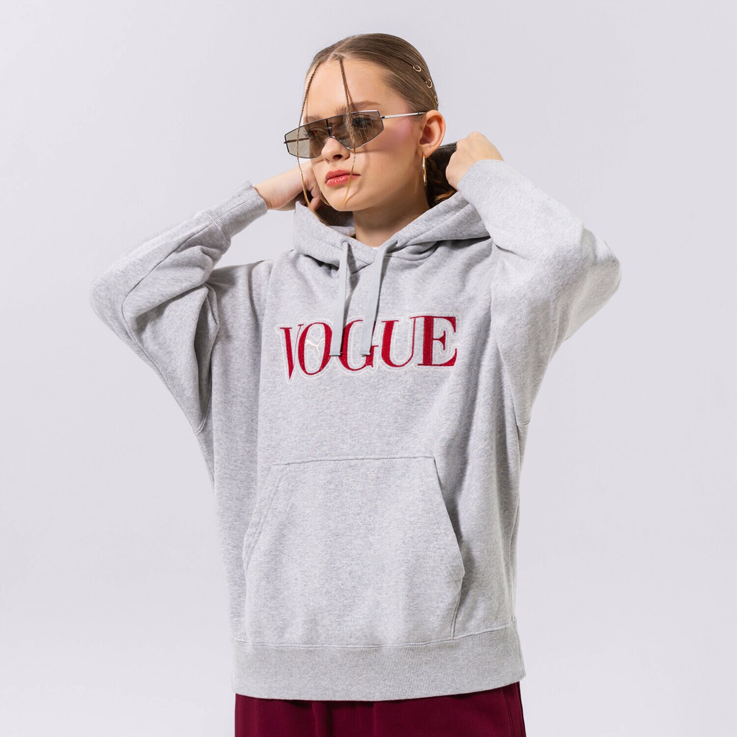 Damen PUMA HOODIE PUMA X VOGUE OVERSIZED HOODIE TR 536691-04 Grau