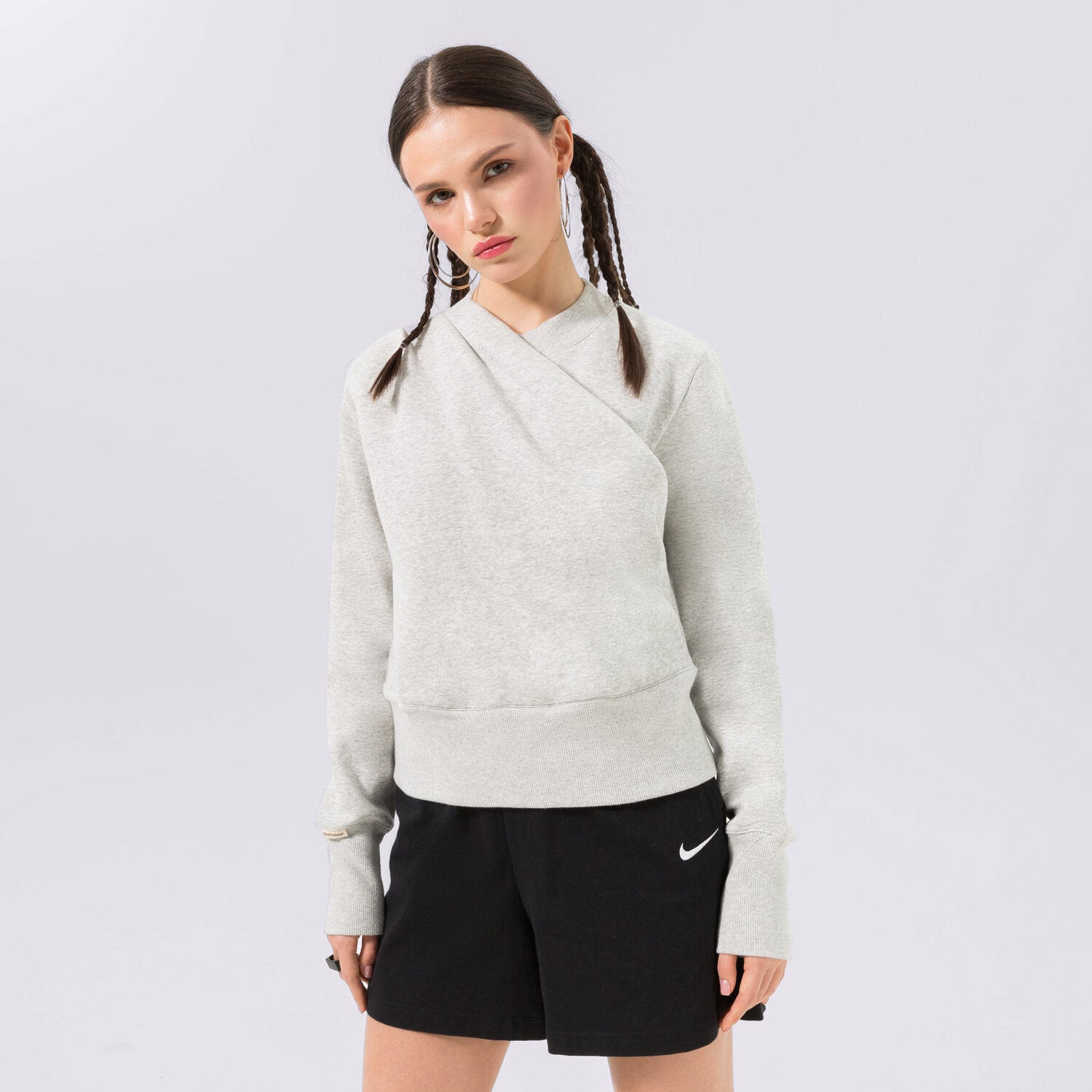 Damen NIKE SWEATSHIRT W NSW DRAPE CREW SC DV8208-050 Grau