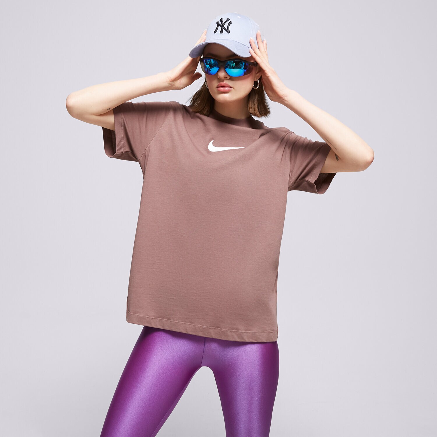 Damen T-Shirt NIKE T-SHIRT W NSW TEE BF MS FD1129-291 Braun
