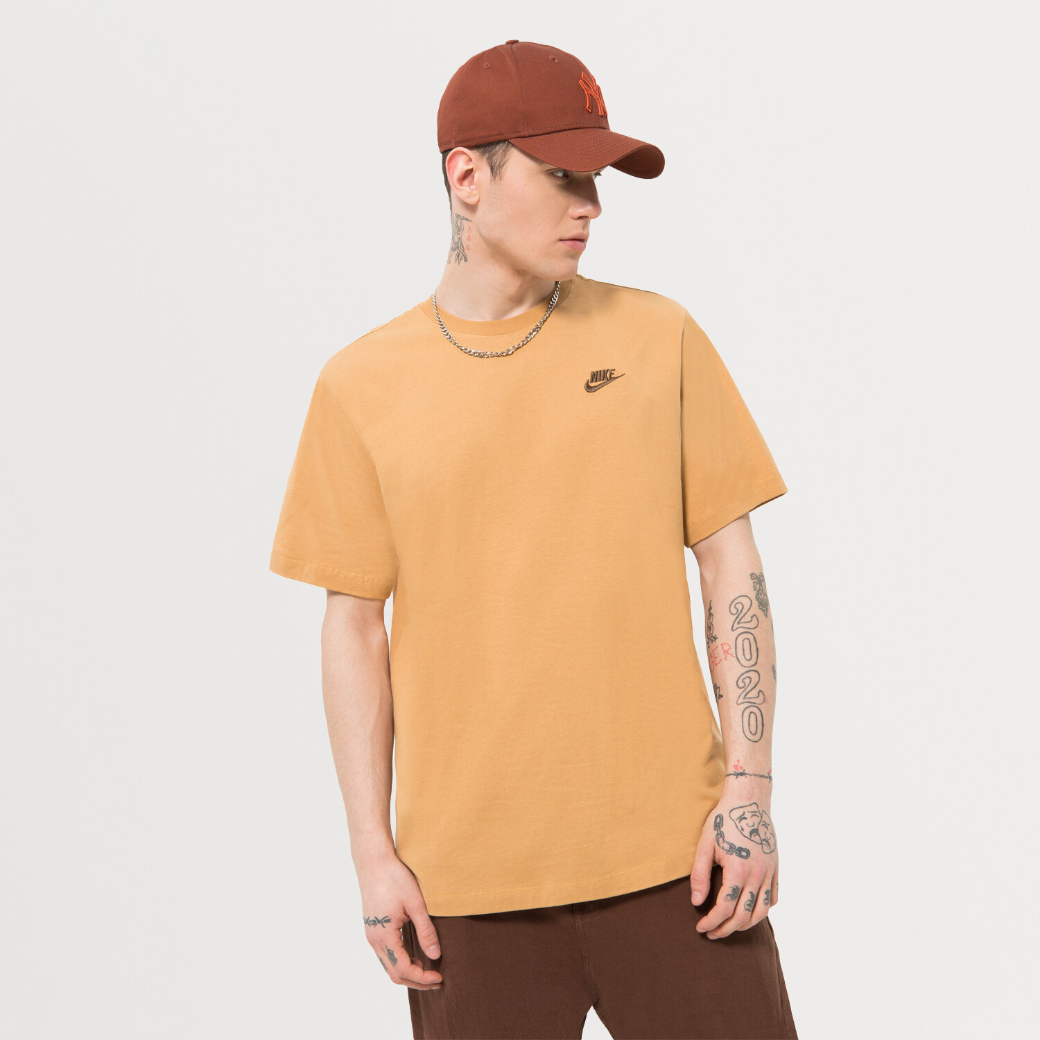 Herren T-Shirt NIKE T-SHIRT SPORTSWEAR CLUB AR4997-722 senfgelb