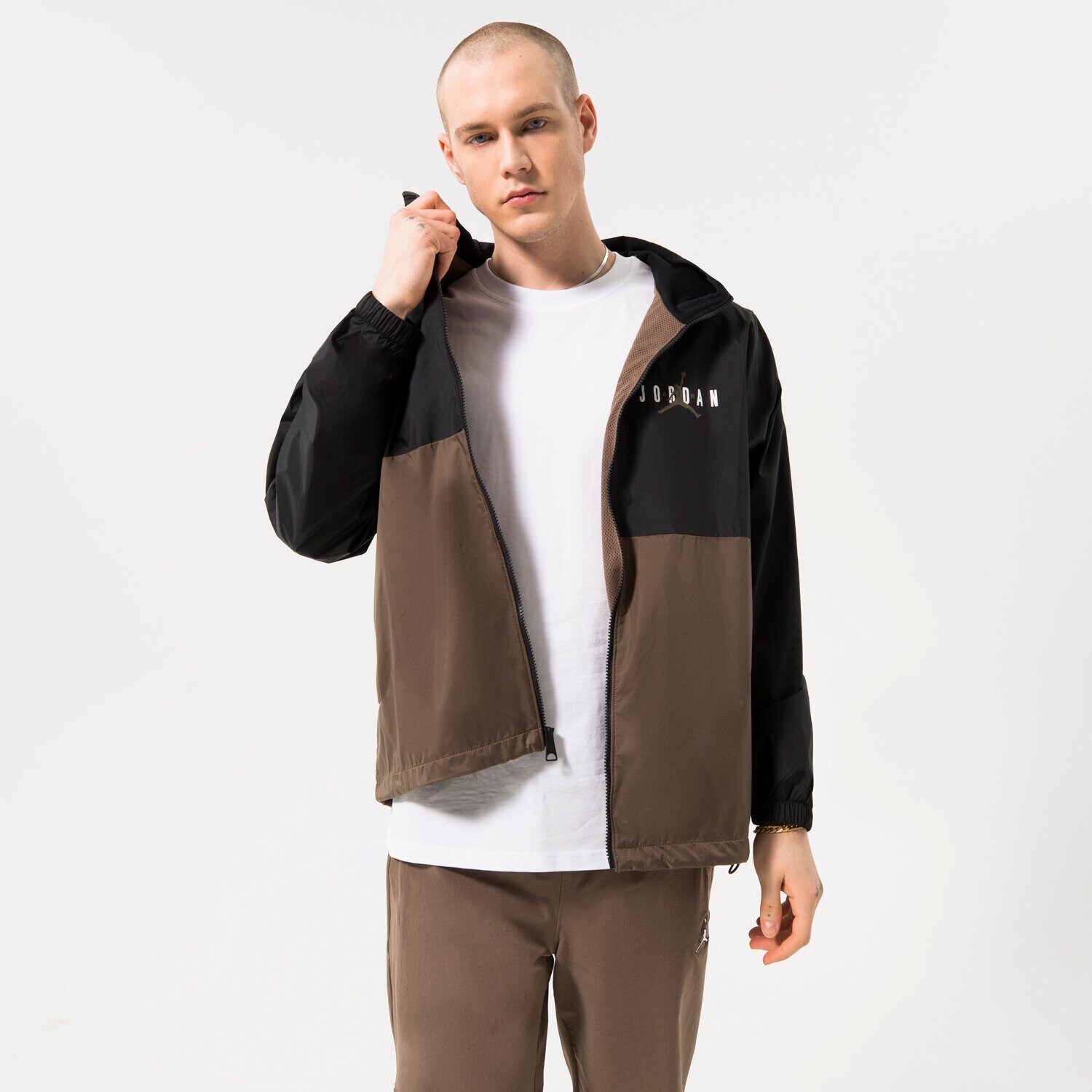 Herren Übergangsjacke JORDAN JACKE M J ESS HBR WOVEN JACKET DV7650-010 Schwarz