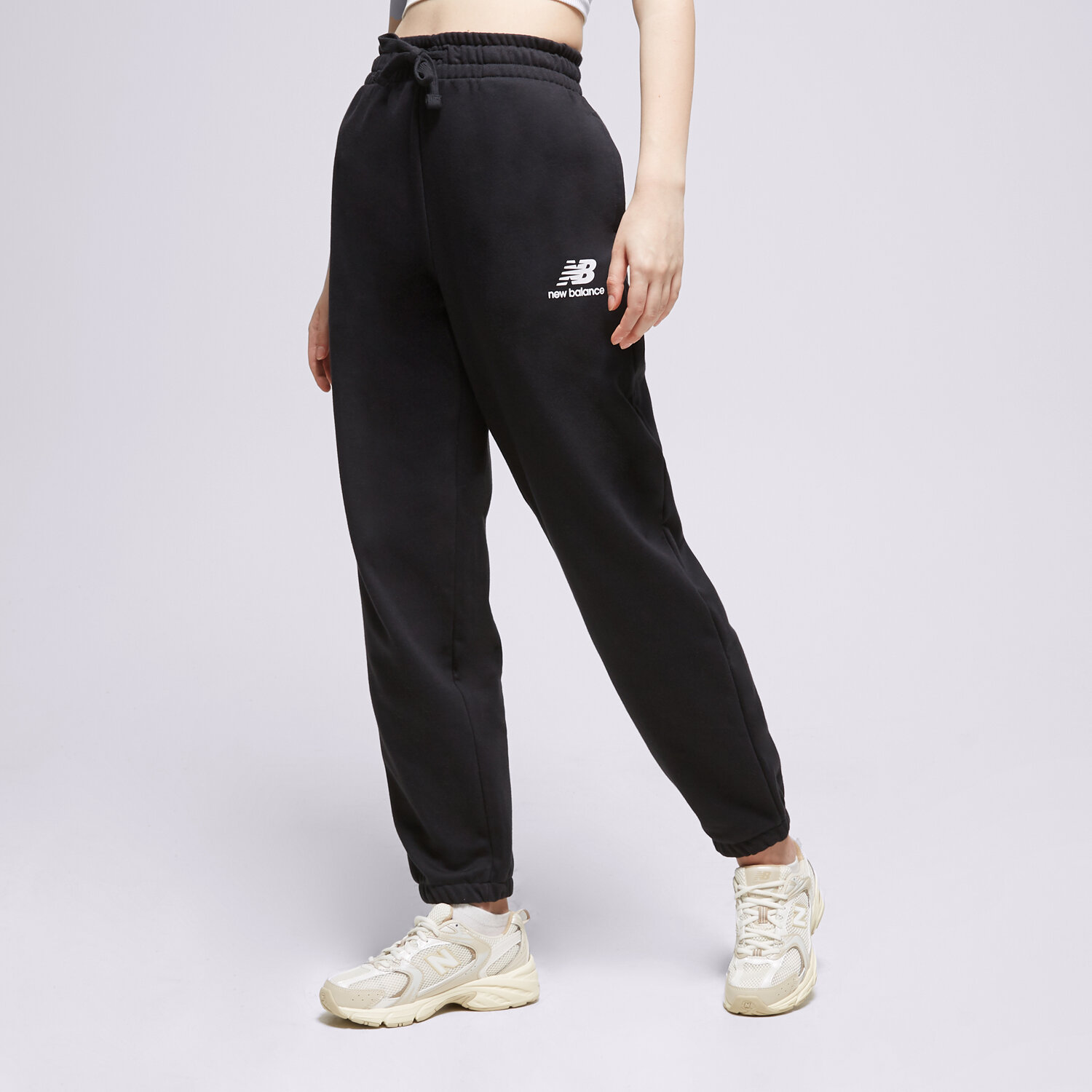 NEW BALANCE HOSE NB ESSENTIALS STACKET Schwarz WP31530BK Sizeer