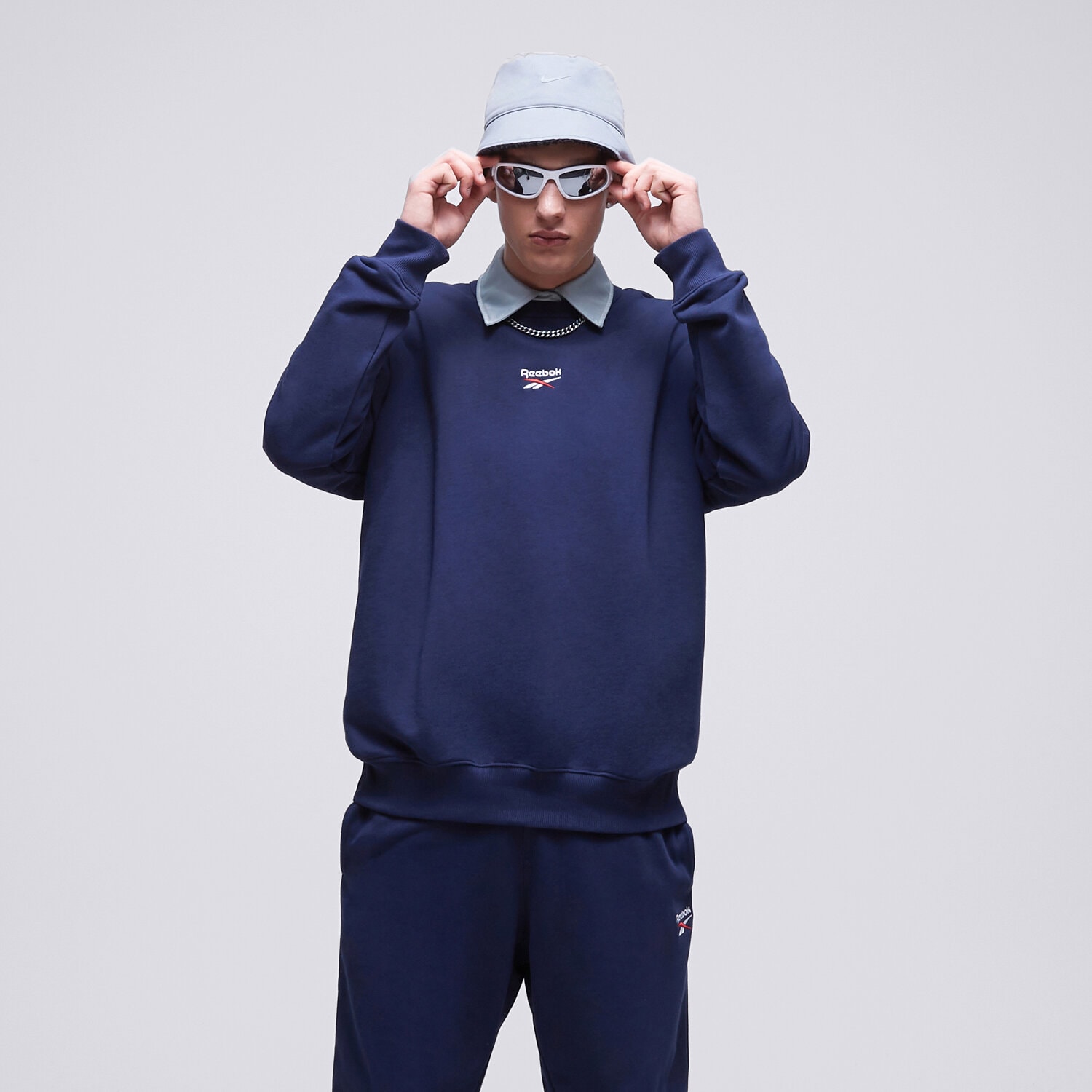 Herren REEBOK SWEATSHIRT CL SV CREW HS7146 Dunkelblau