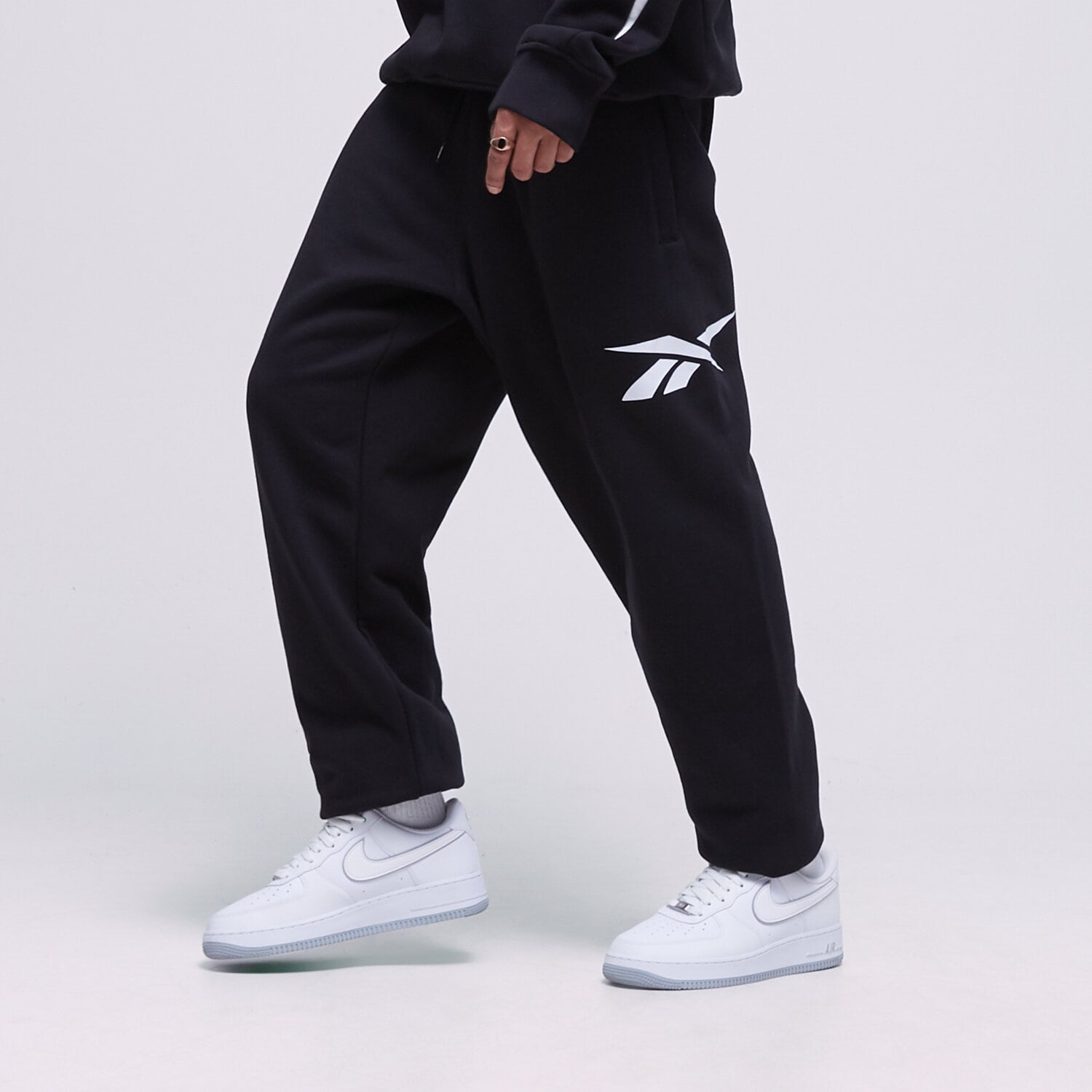 Herren Hosen REEBOK HOSE CL BV PANT HY7107 Schwarz