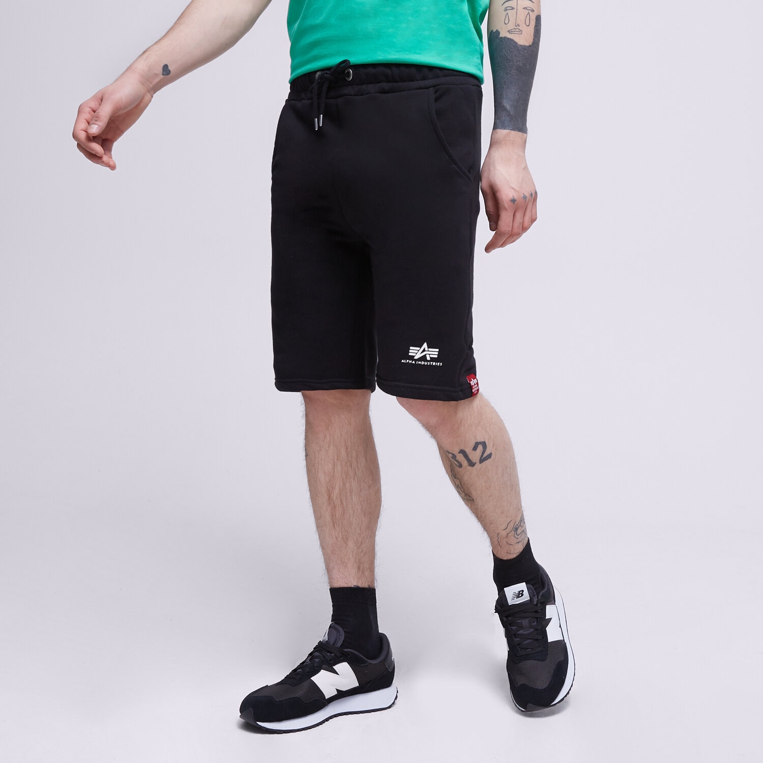 Herren Shorts ALPHA INDUSTRIES SHORTS BASIC SL 11636303 Schwarz