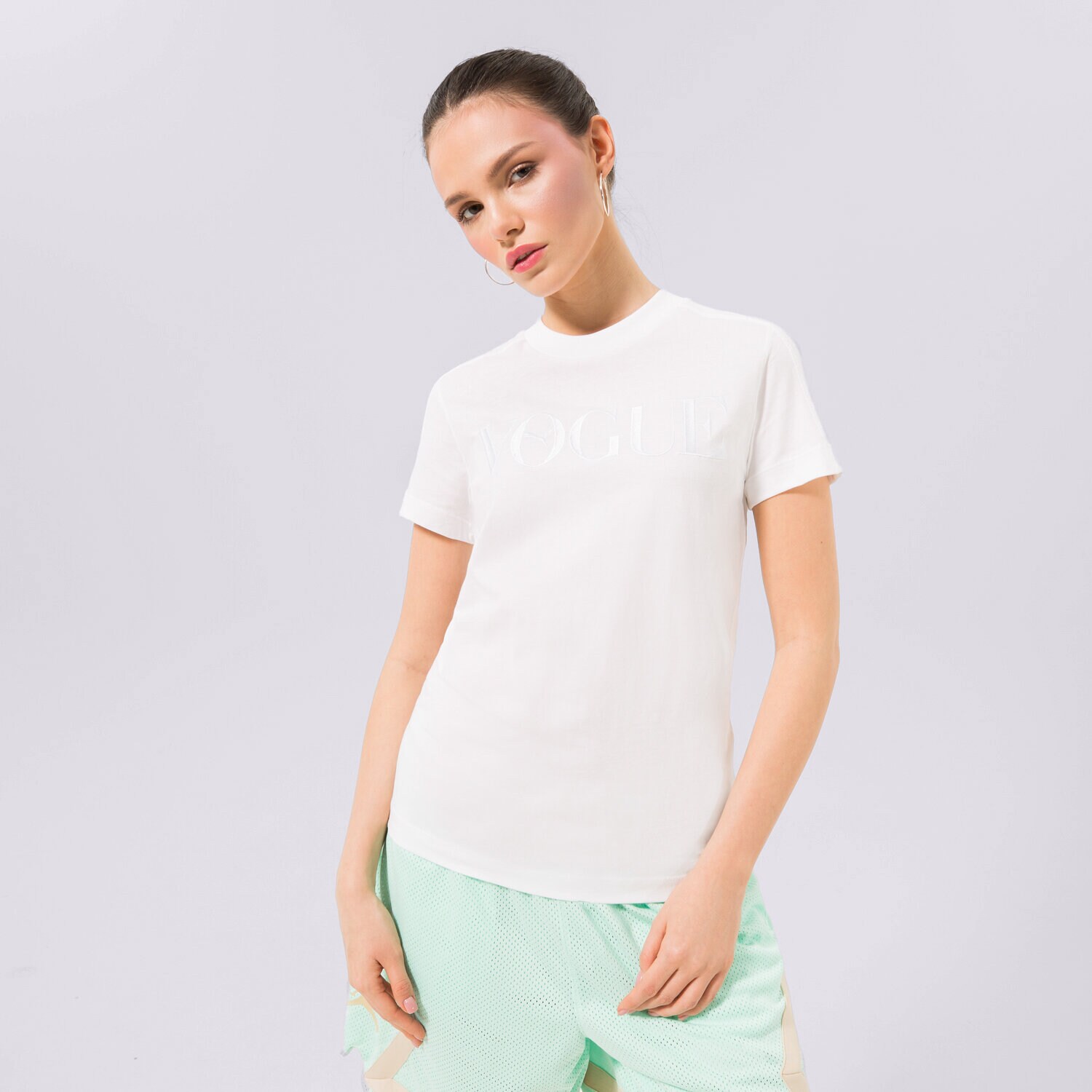 Damen T-Shirt PUMA T-SHIRT PUMA X VOGUE REGULAR TEE 535234-02 Weiß