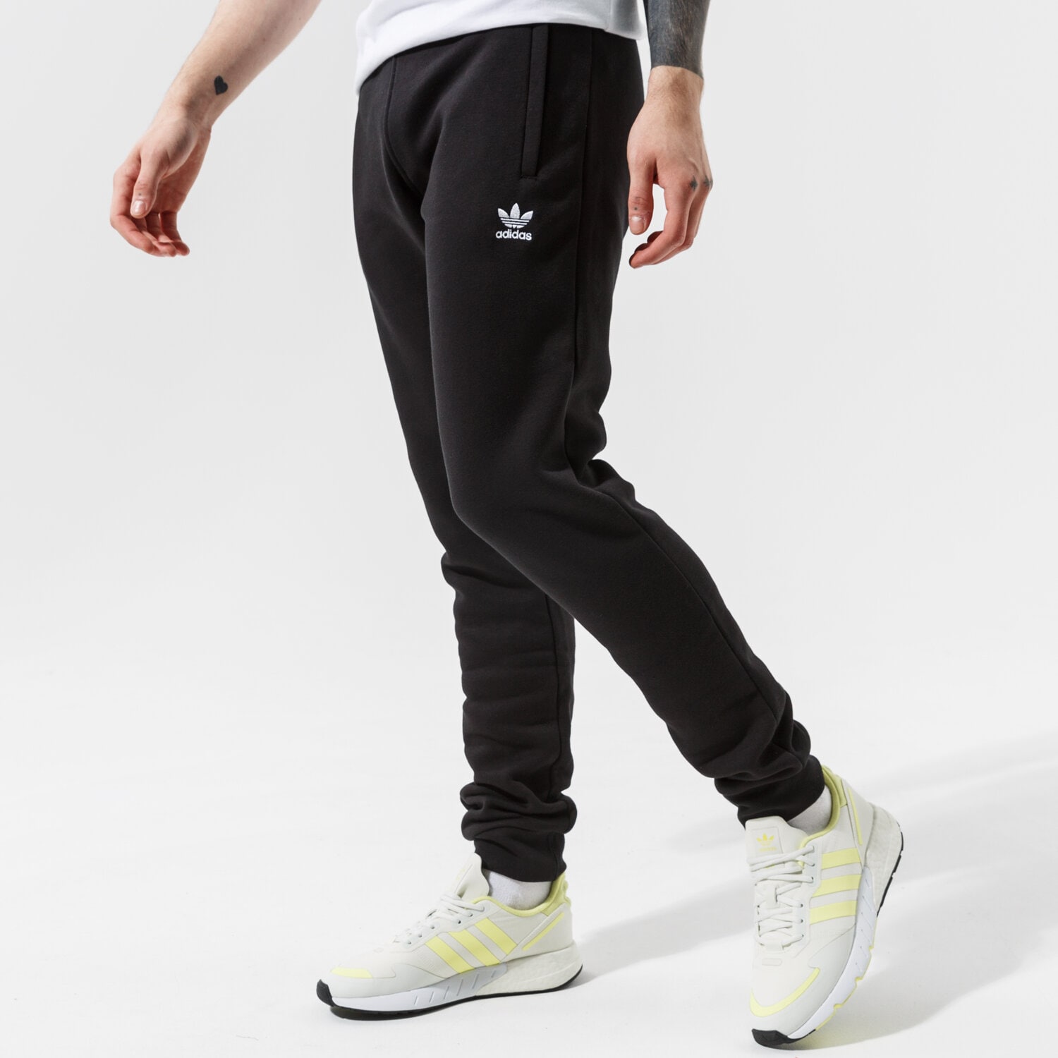Herren Hosen ADIDAS HOSE TREFOIL ESSENTIAL JOGGERS H34657 Schwarz