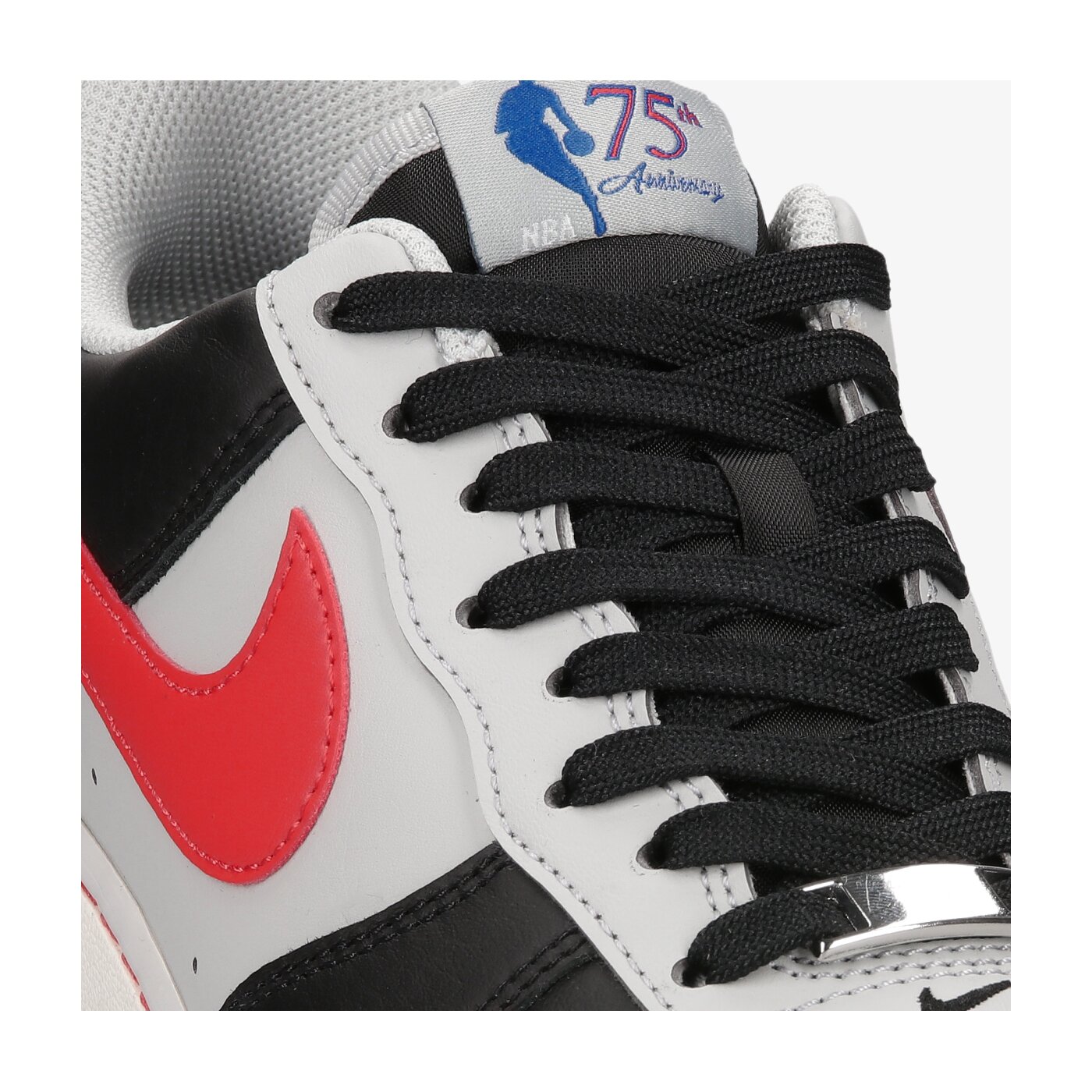 sizeer nike air force 1 lv8