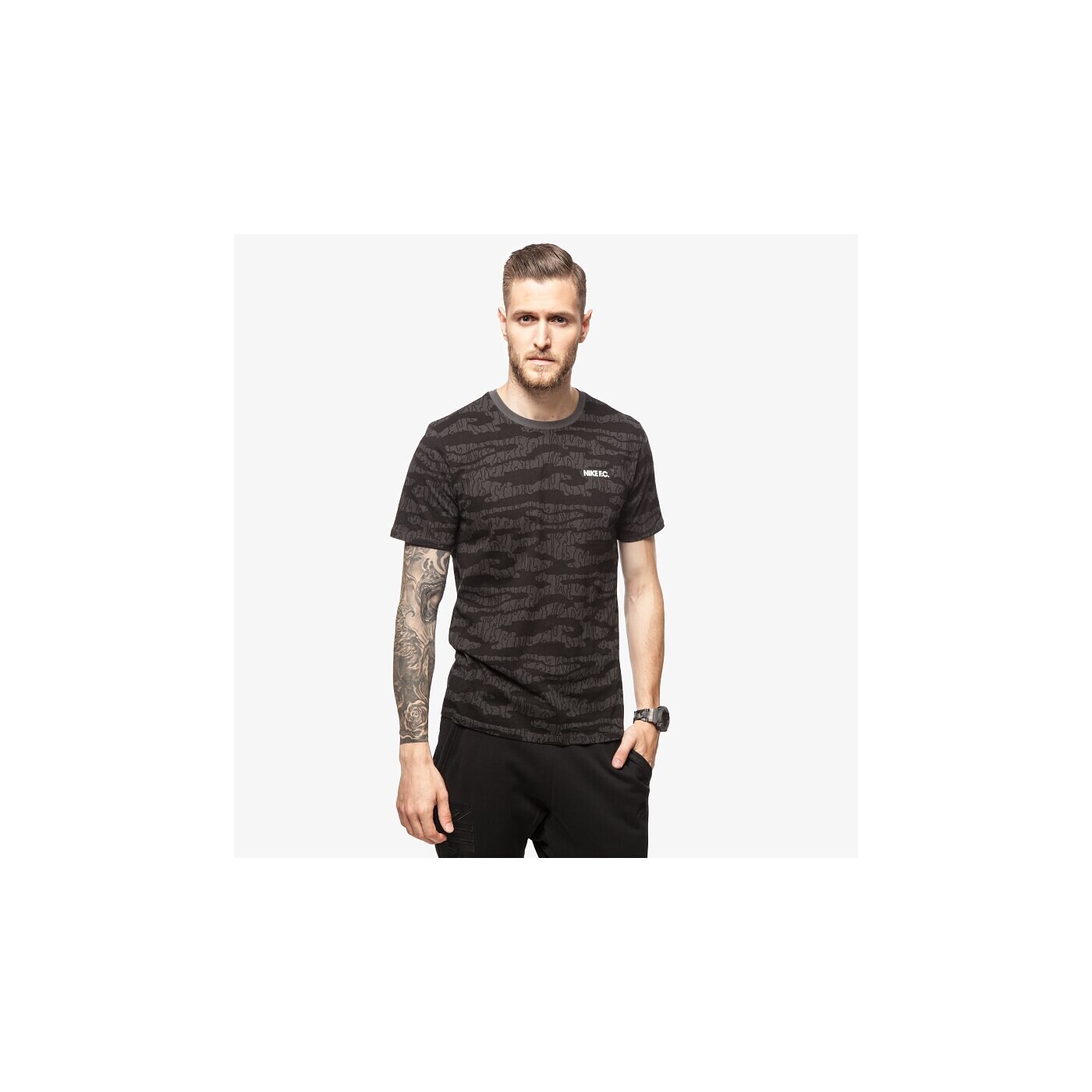 Herren Nike Grau Bekleidung: Nike Camo Aop T Shirts Herren Nike Grau Bekleidung: Nike Camo Aop T Shirts